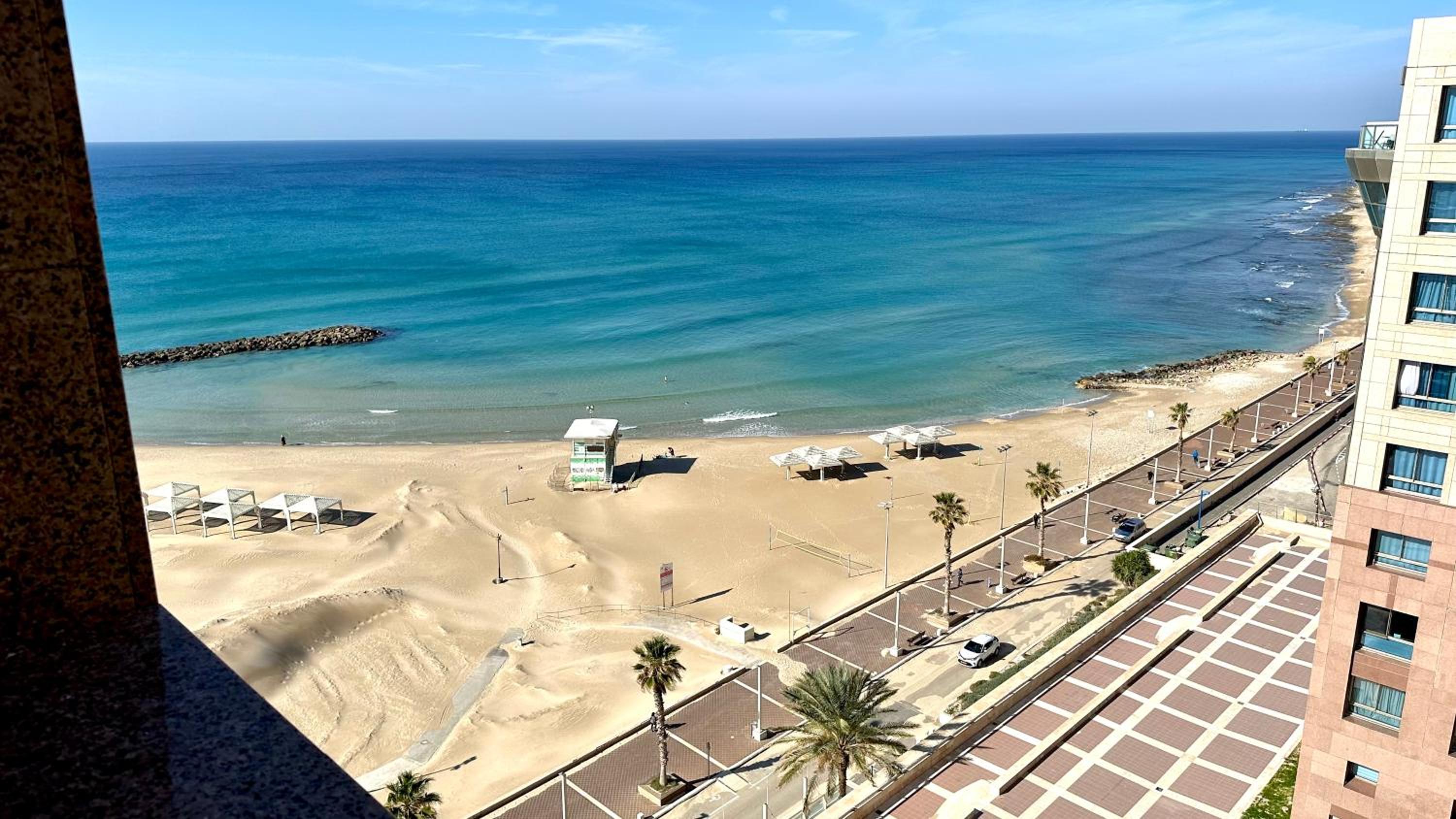 Apartment with sea view