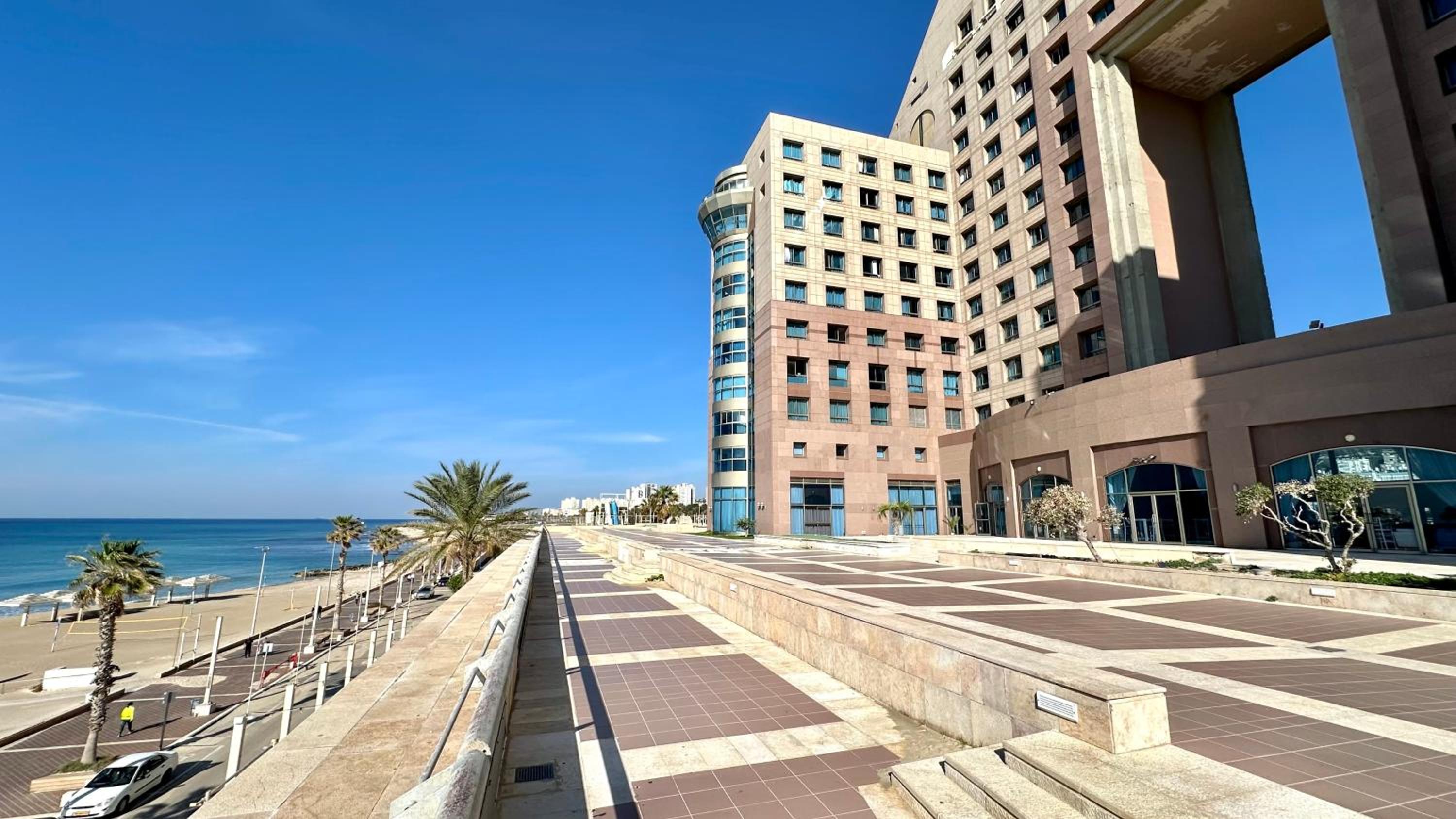 Apartment with sea view