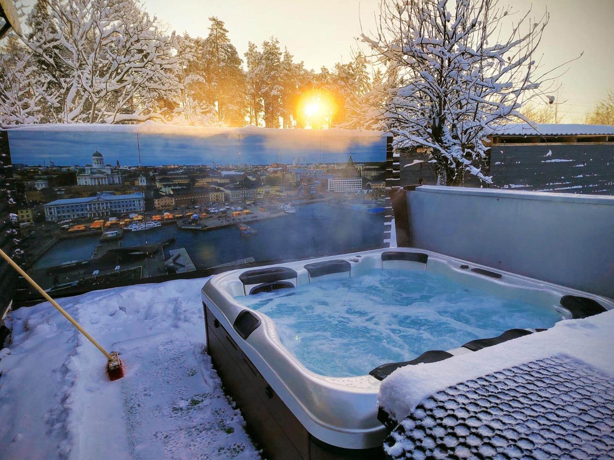 Relax & Recharge - a Unique Suite with a Touch of Luxury - Hot Tub and Sauna Inspired Decor #NOT A REAL SAUNA# Easy City Access - direct train 15 min to ci view 2
