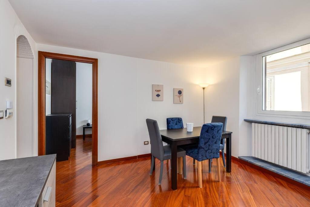 Spanish Steps Stylish Apartment