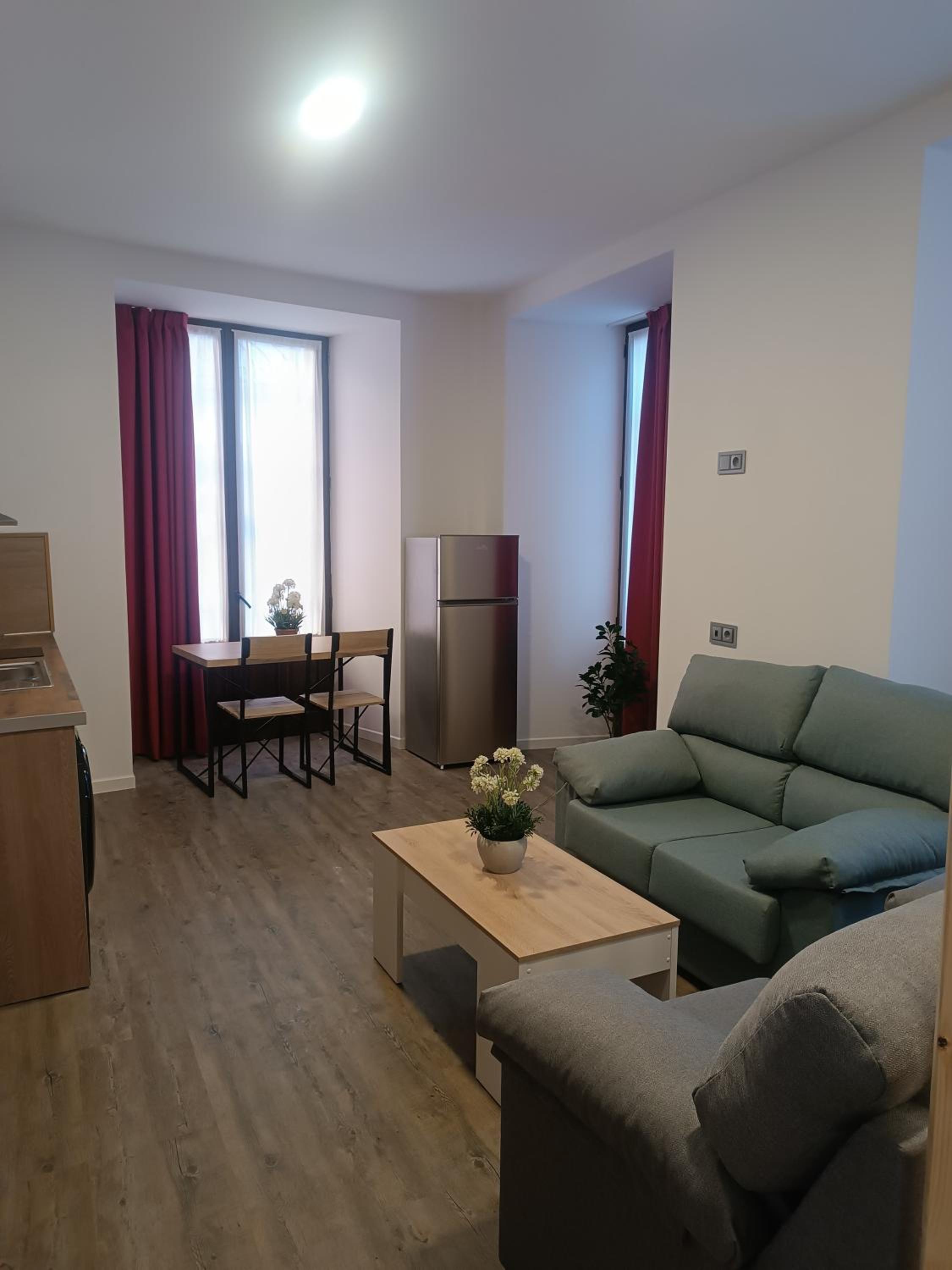 ApartamentosTuristicos Avila Puerta del Alcazar 0-1