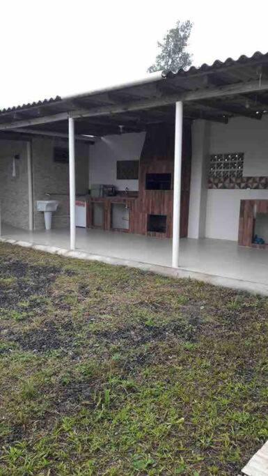 Casa na praia com piscina