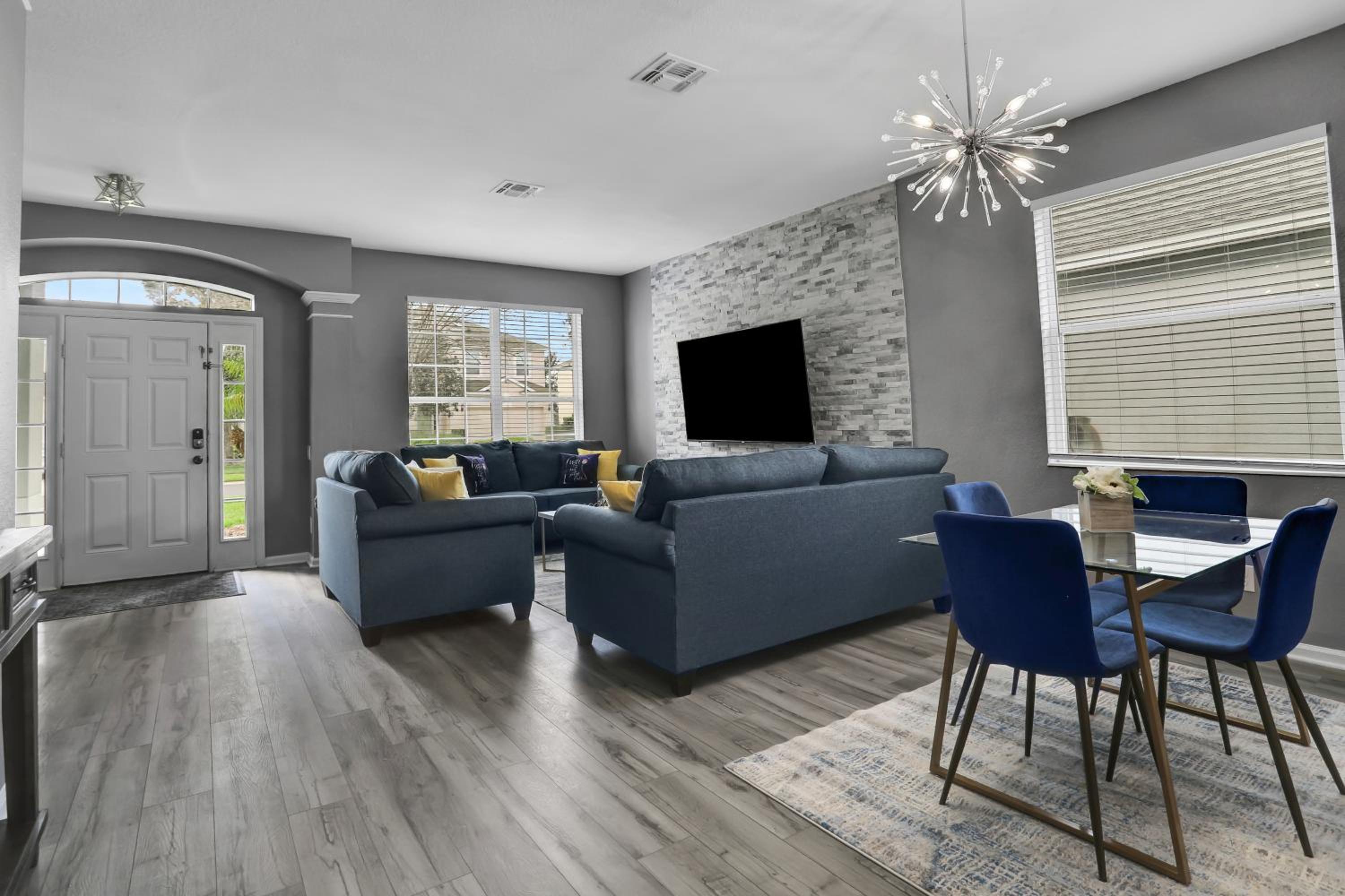 Themed Luxury 6BR Getaway with Resort Amenities