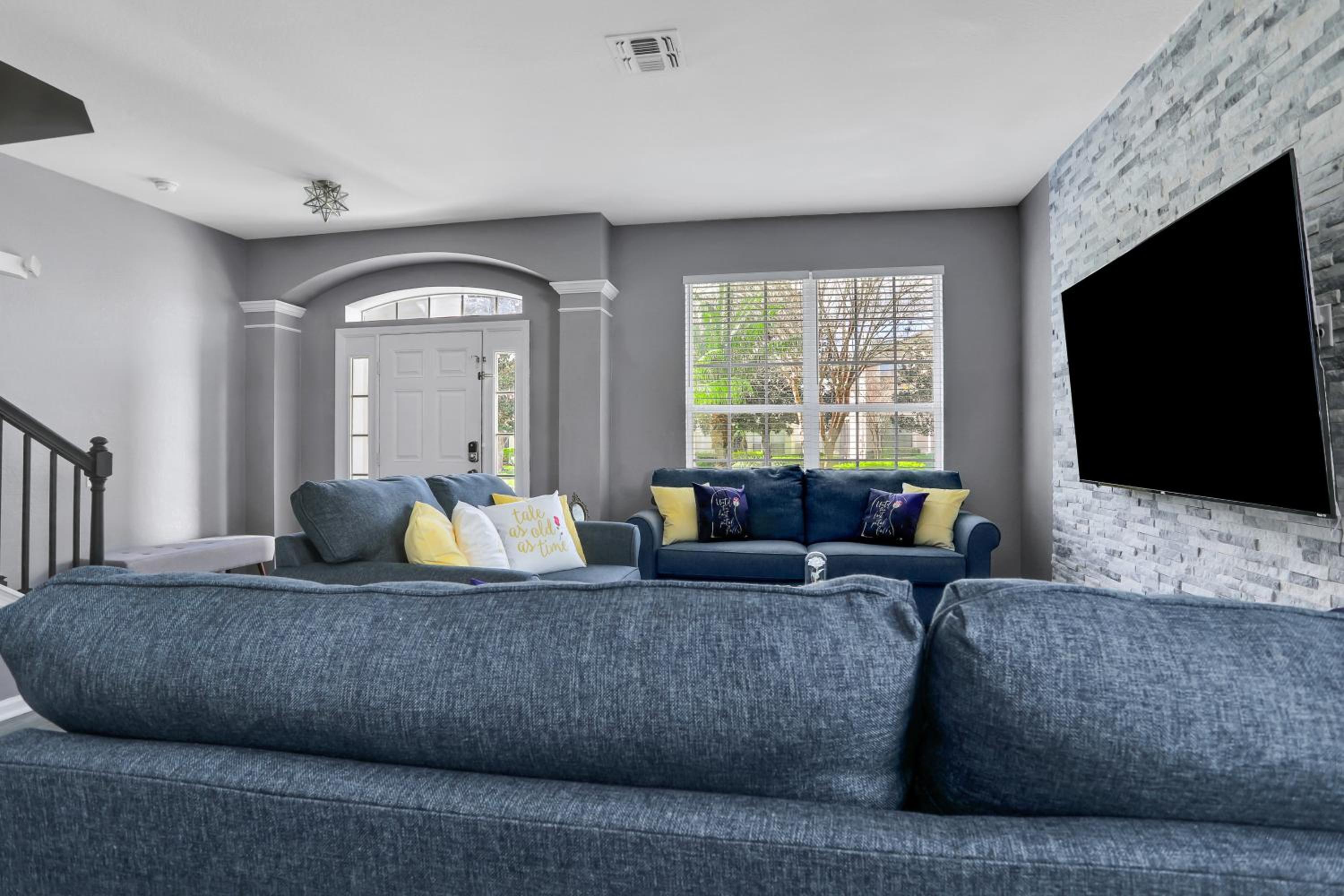 Themed Luxury 6BR Getaway with Resort Amenities