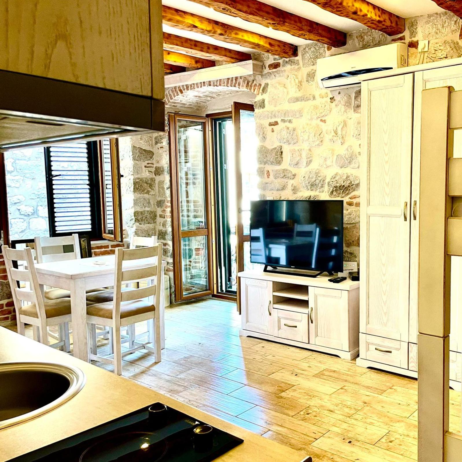 Hotel Apartments Đukić - Image 1