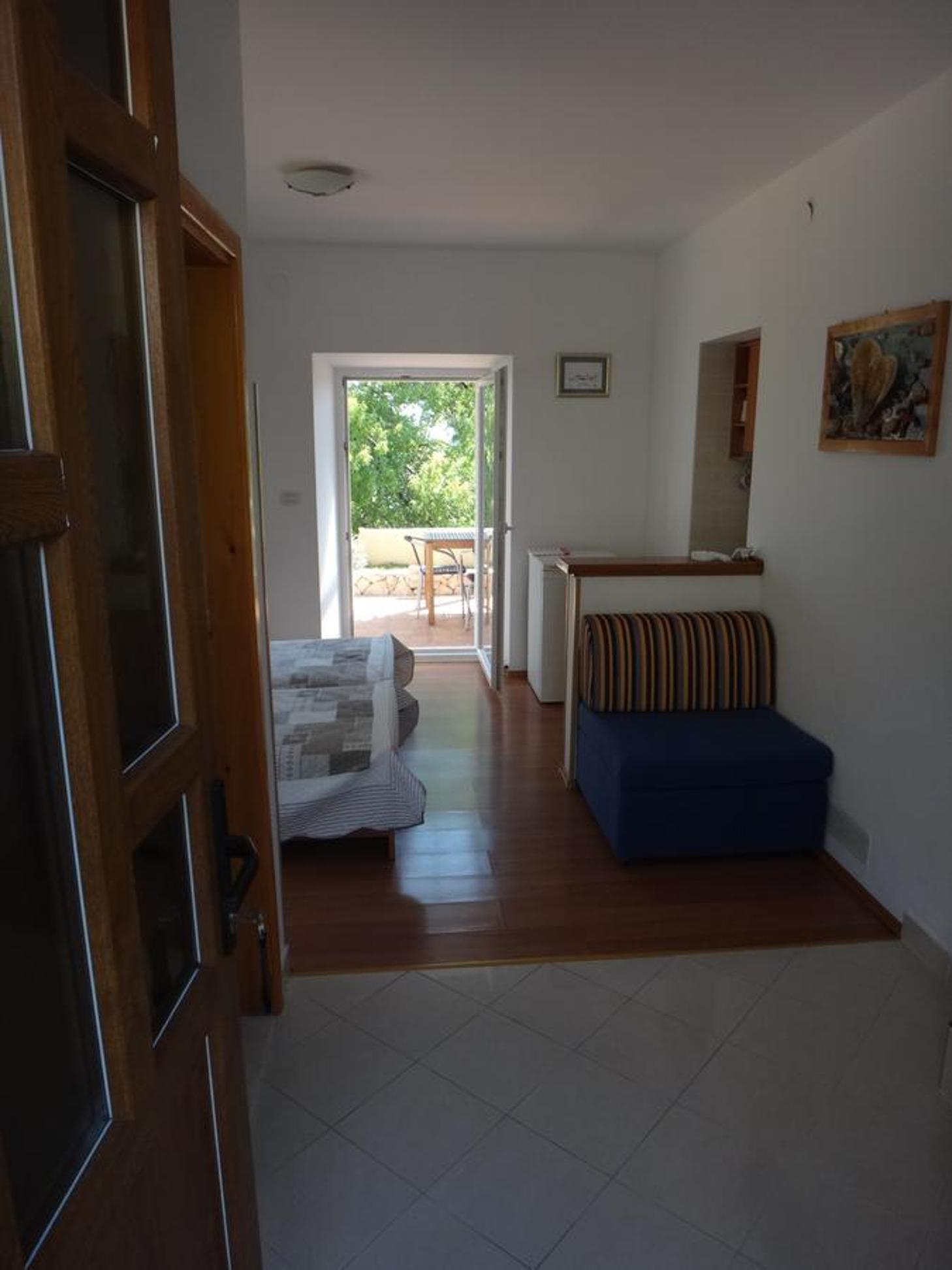 Laguna Apartment