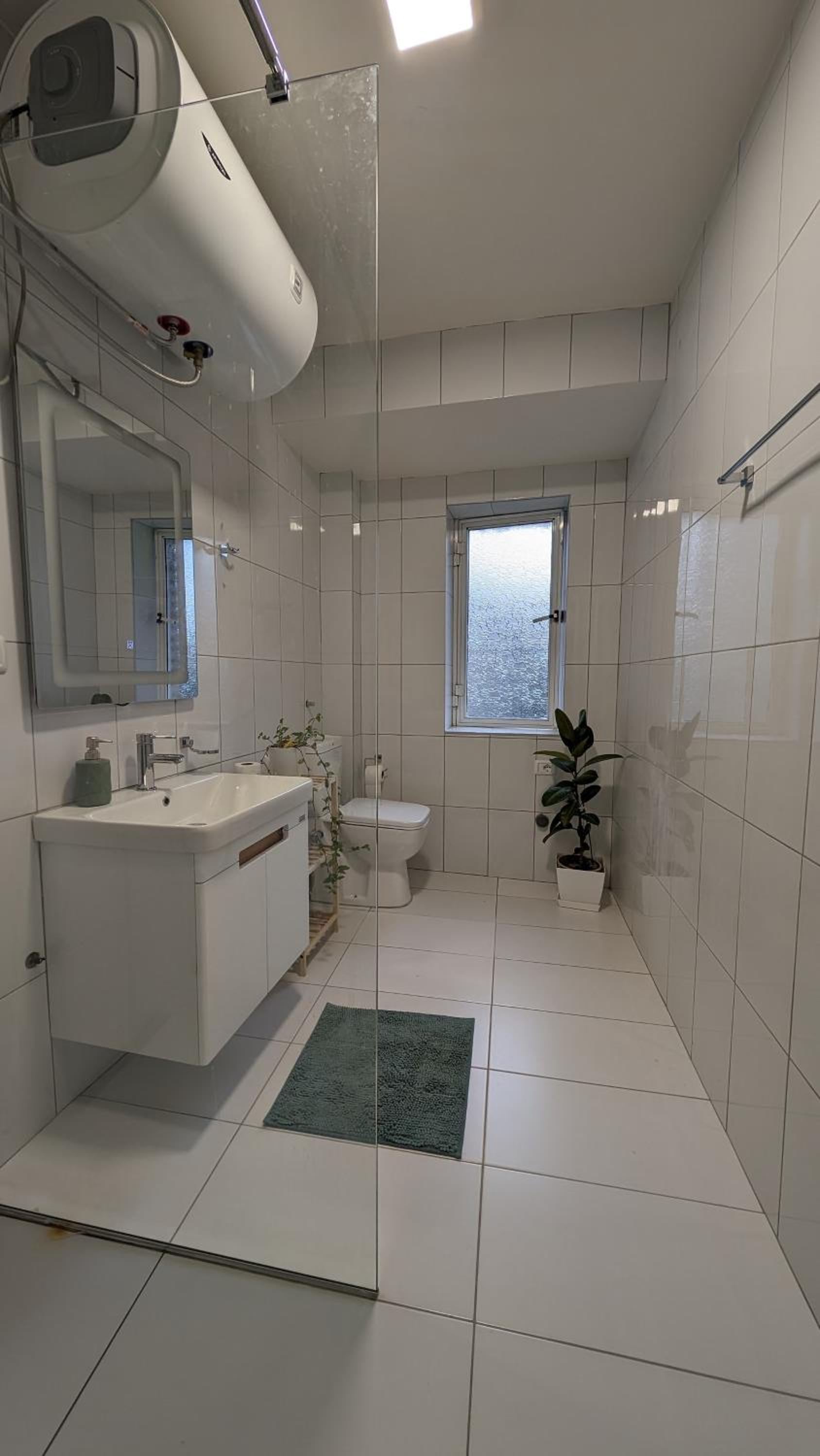 Modern Cozy Apartment 10 Min Walk to Skanderbeg Square
