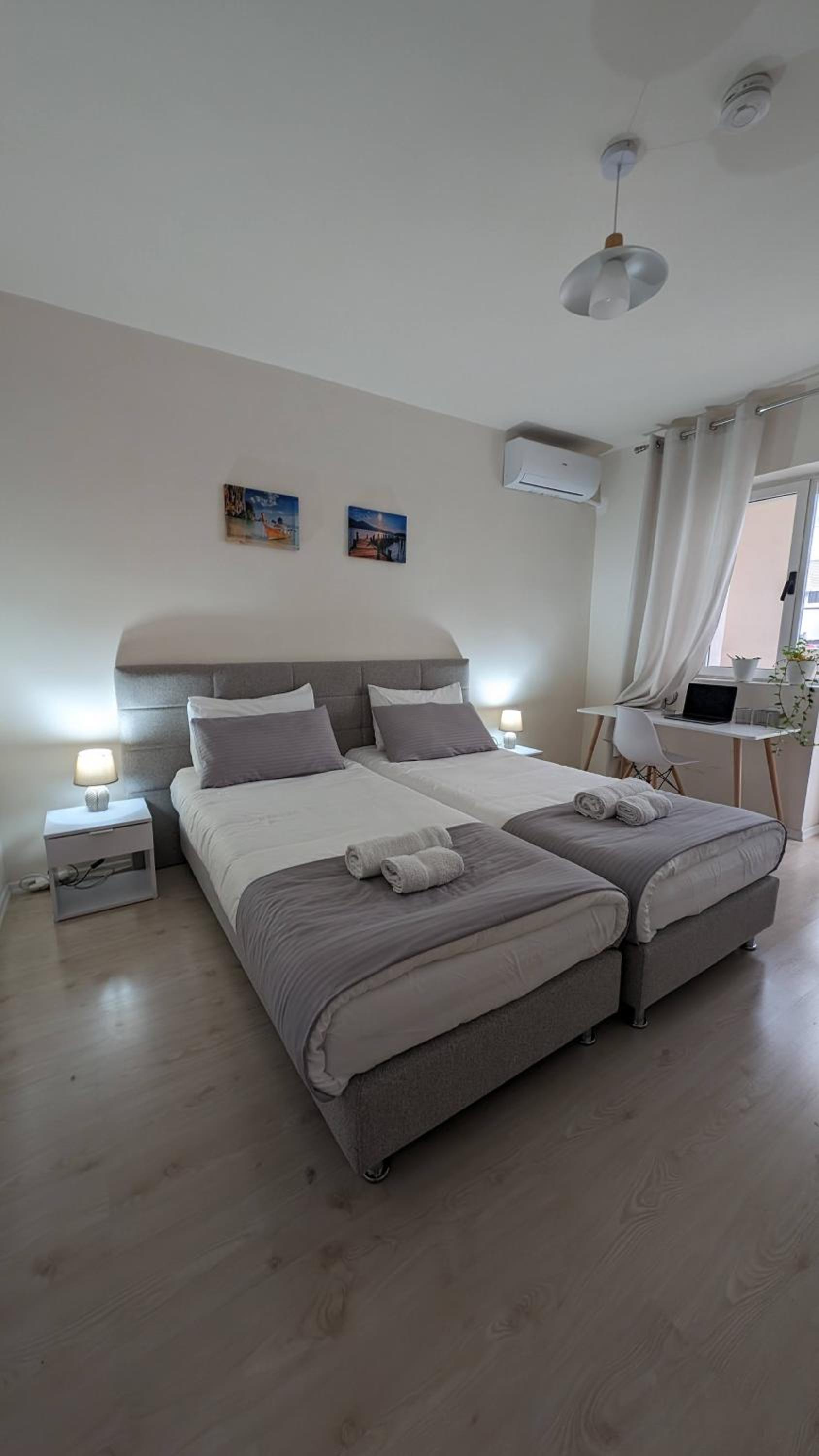 Modern Cozy Apartment 10 Min Walk to Skanderbeg Square