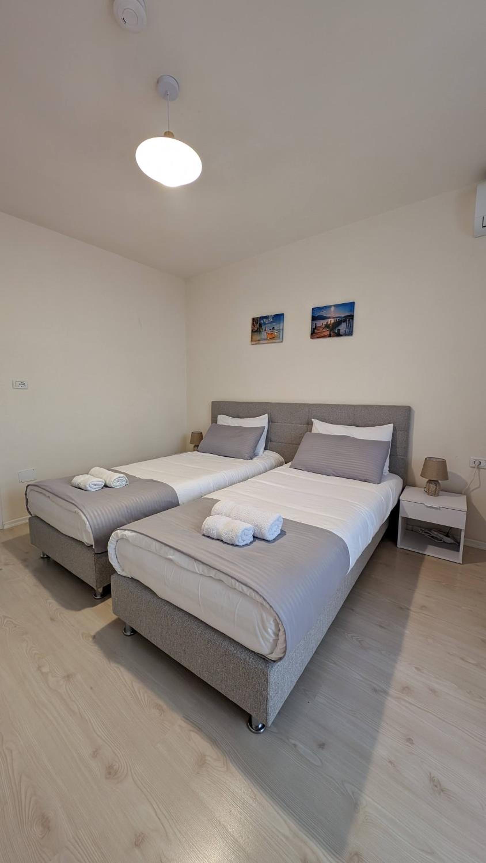 Modern Cozy Apartment 10 Min Walk to Skanderbeg Square