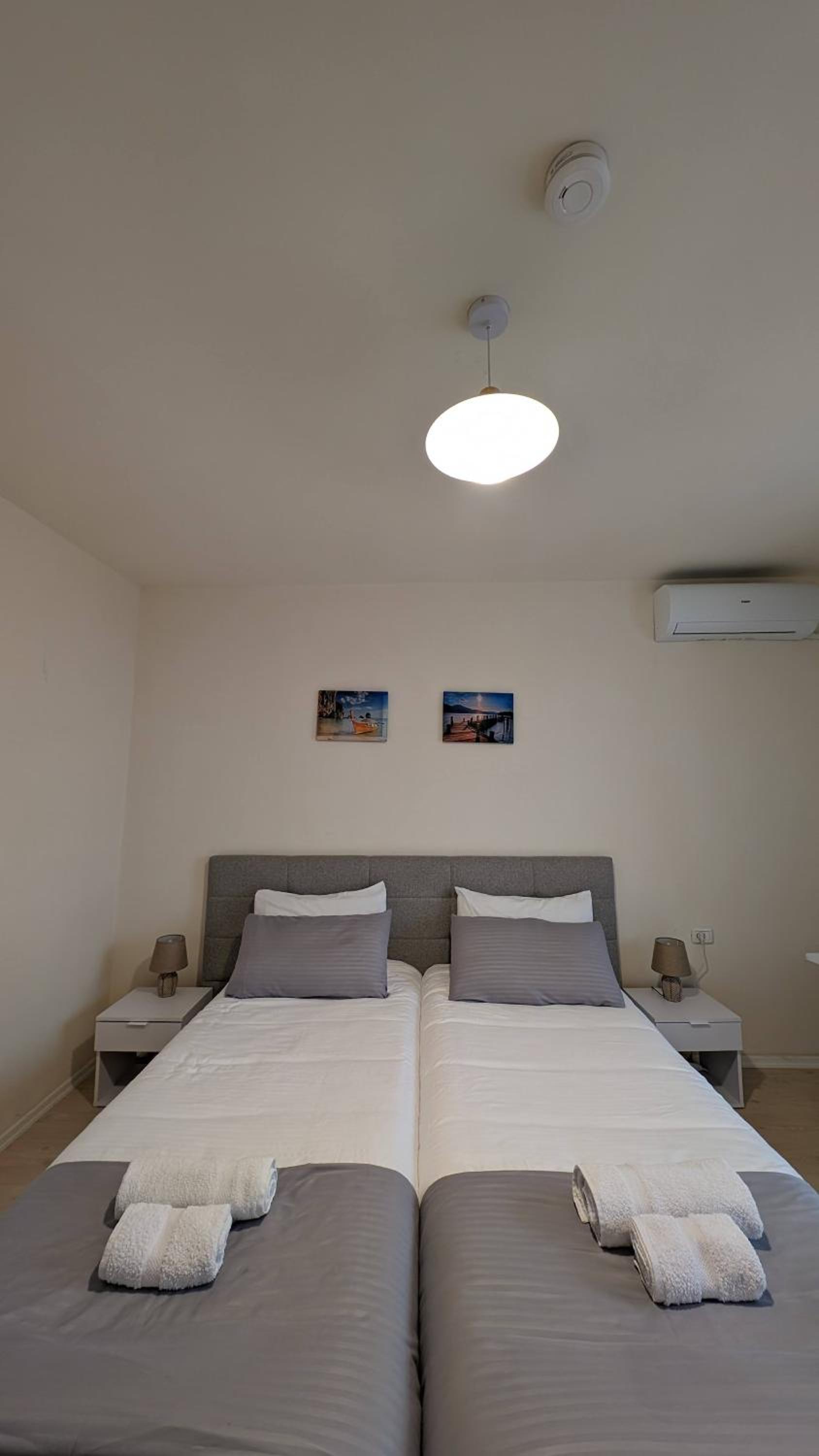 Modern Cozy Apartment 10 Min Walk to Skanderbeg Square