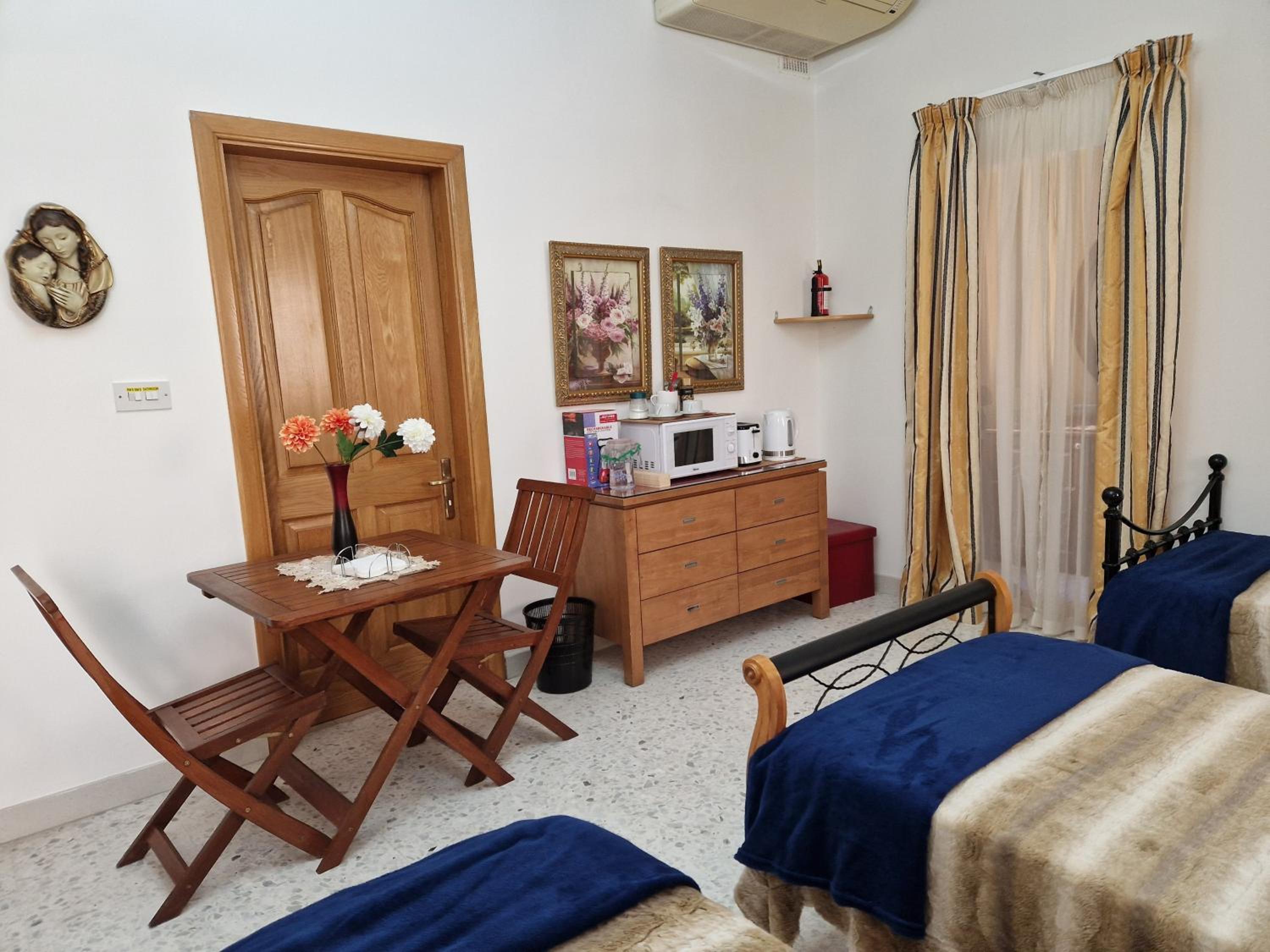 Saracini's Homestay - Property Image 17