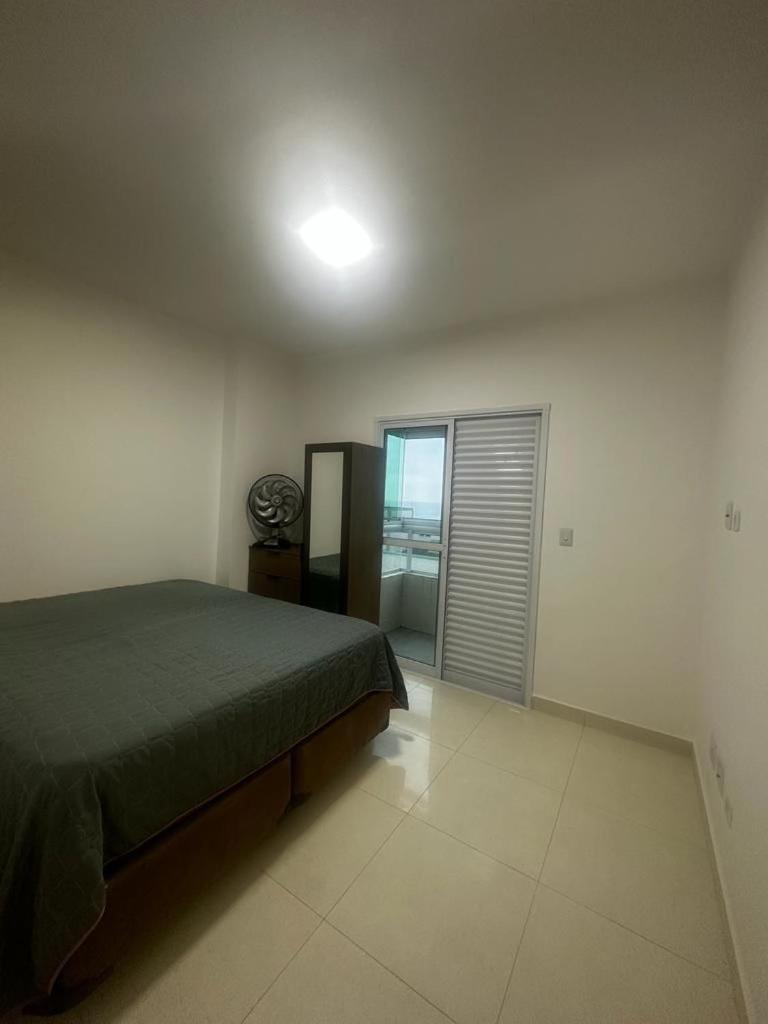 APTO BEIRA MAR - ACONCHEGANTE _ VARANDA GOURMET - WIFI - NETFLIX - TV A CABO - PRAIA GRANDE
