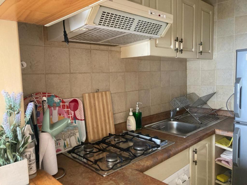 Acogedor Departamento amoblado Viña del Mar Poniente 2D 1B