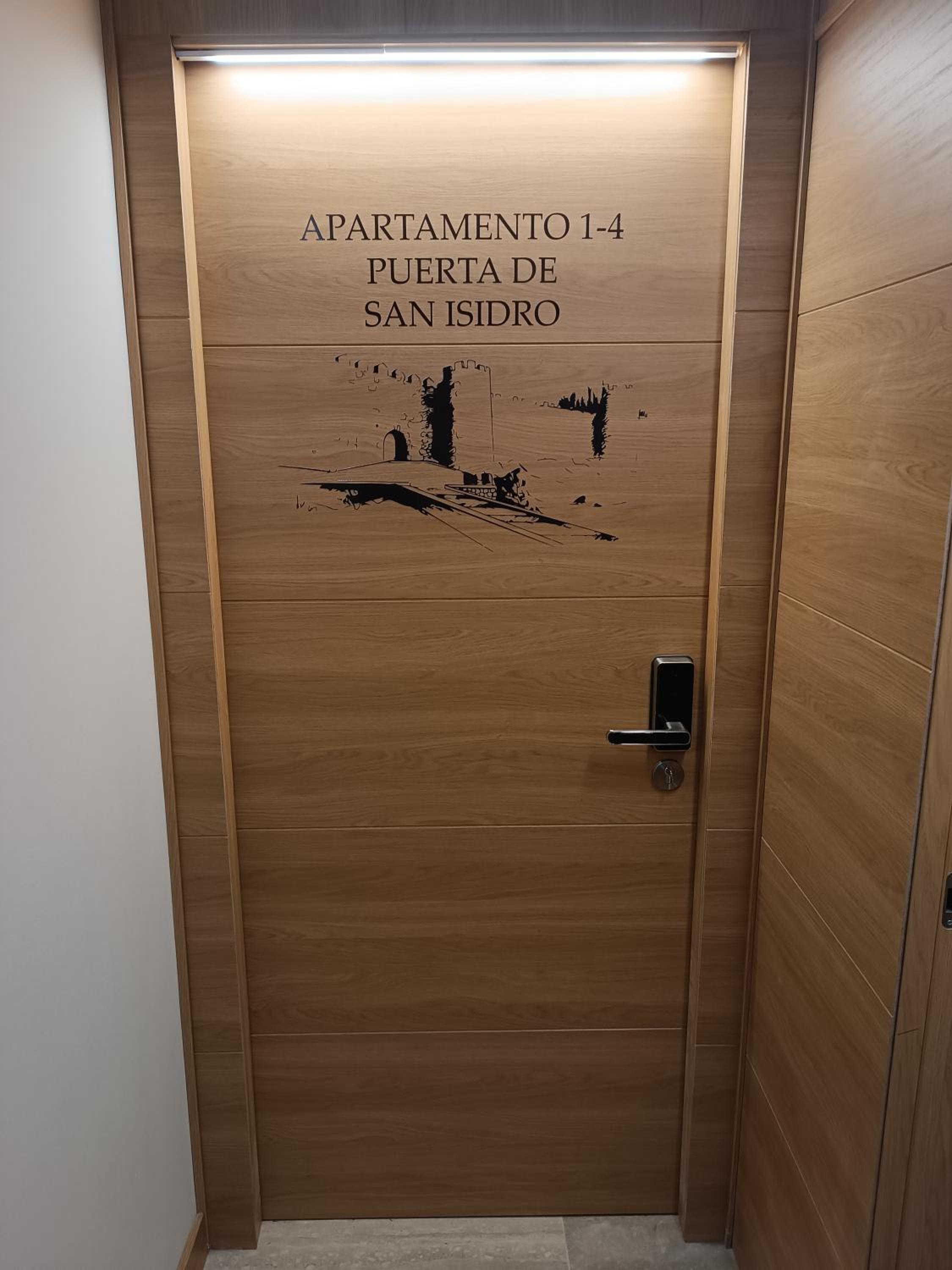 Apartamentos turisticos Ávila Puerta de San Isidro 1-4 view 3