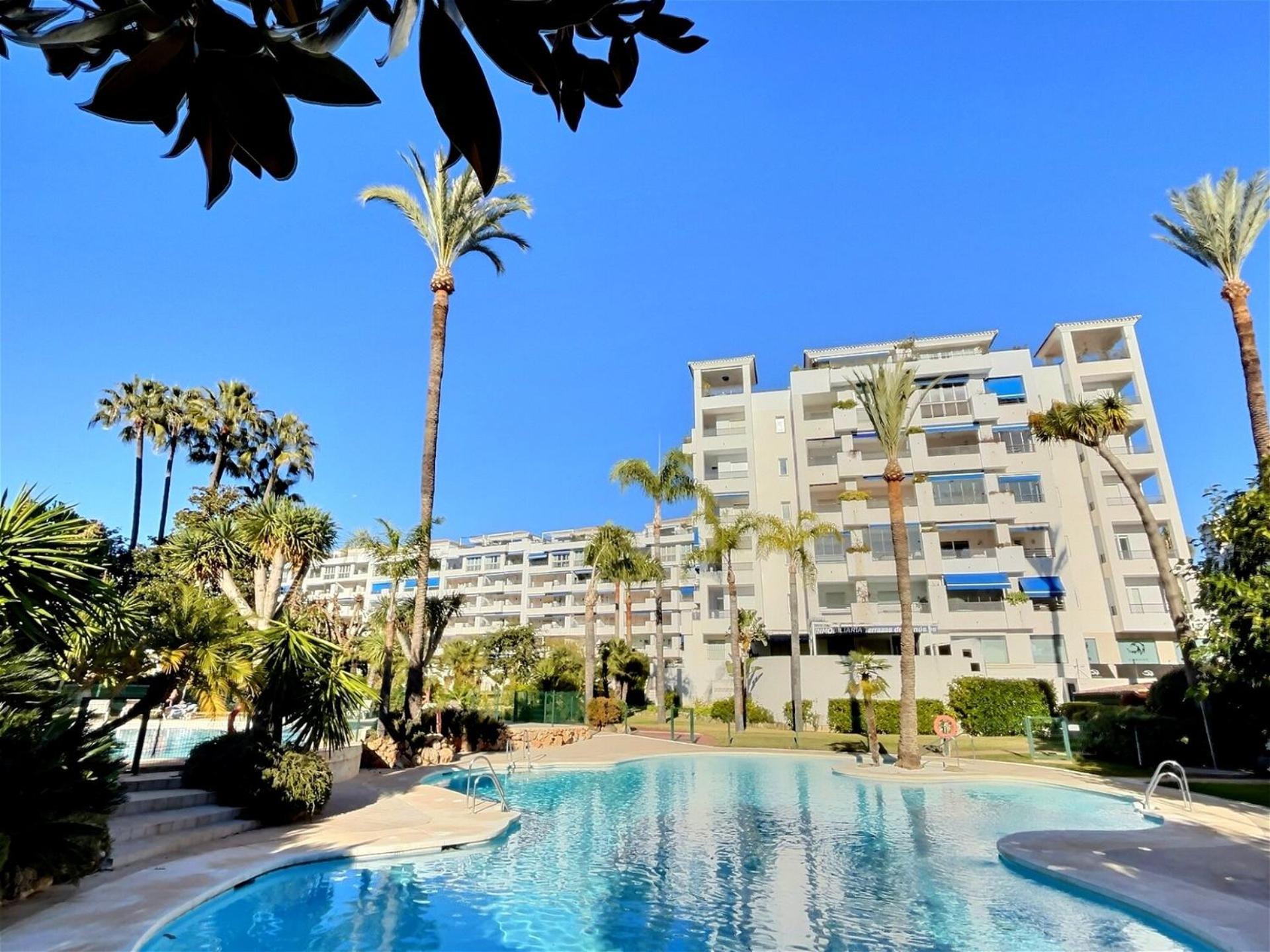 Marbella Vacations - Harbour Heaven 2 Bed, 2 Bath Apartment Steps from Puerto Banus Marina and Beach - Property Image 2