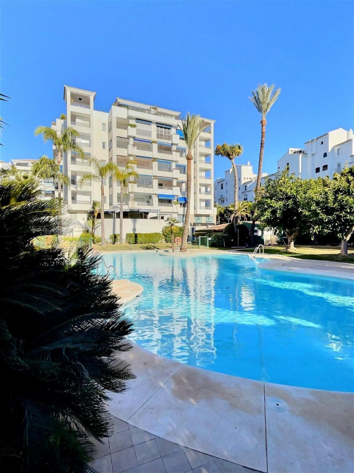 Marbella Vacations - Harbour Heaven 2 Bed, 2 Bath Apartment Steps from Puerto Banus Marina and Beach - Property Image 4