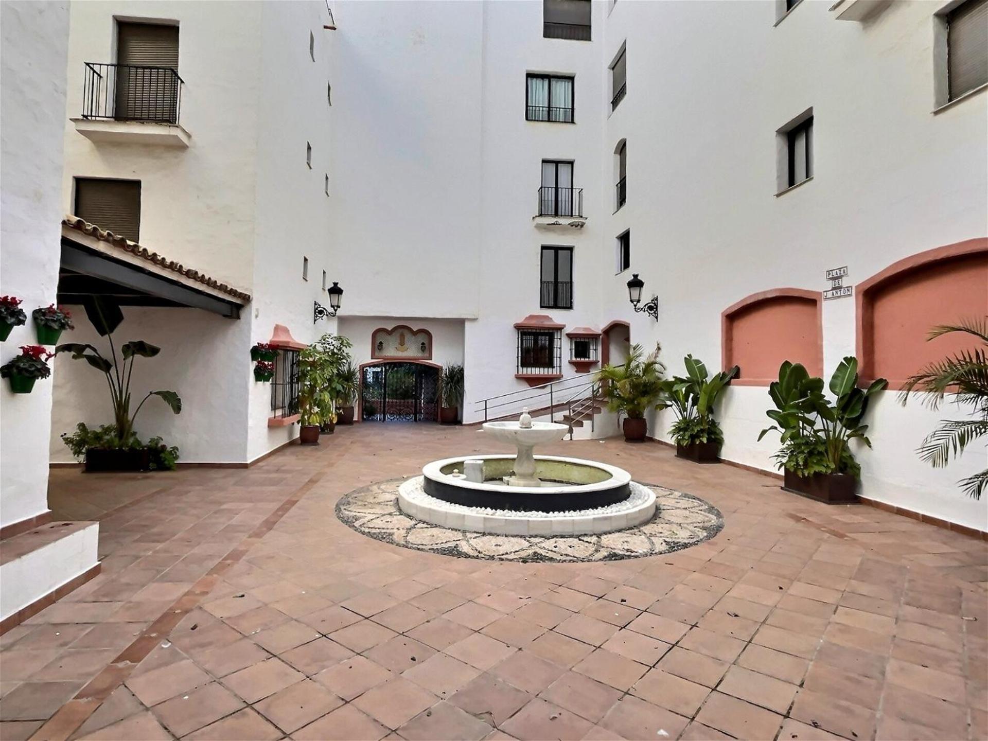 Marbella Vacations - Harbour Heaven 2 Bed, 2 Bath Apartment Steps from Puerto Banus Marina and Beach - Property Image 8