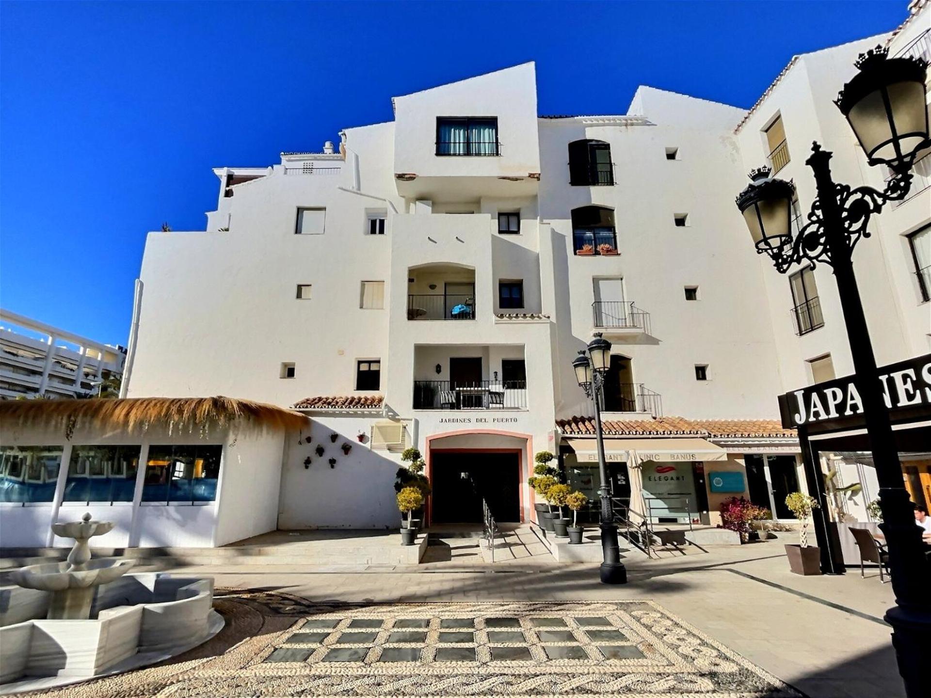 Marbella Vacations - Harbour Heaven 2 Bed, 2 Bath Apartment Steps from Puerto Banus Marina and Beach - Property Image 11
