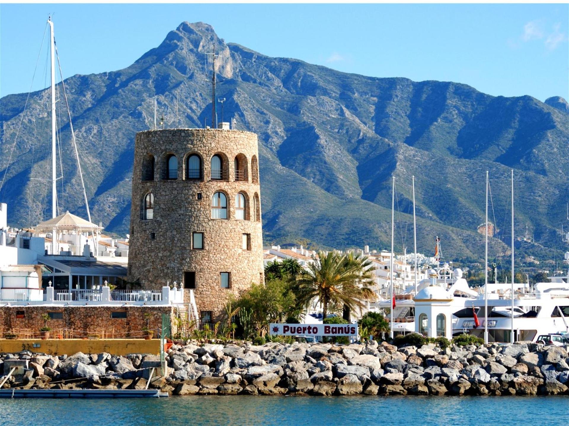 Marbella Vacations - Harbour Heaven 2 Bed, 2 Bath Apartment Steps from Puerto Banus Marina and Beach - Property Image 14