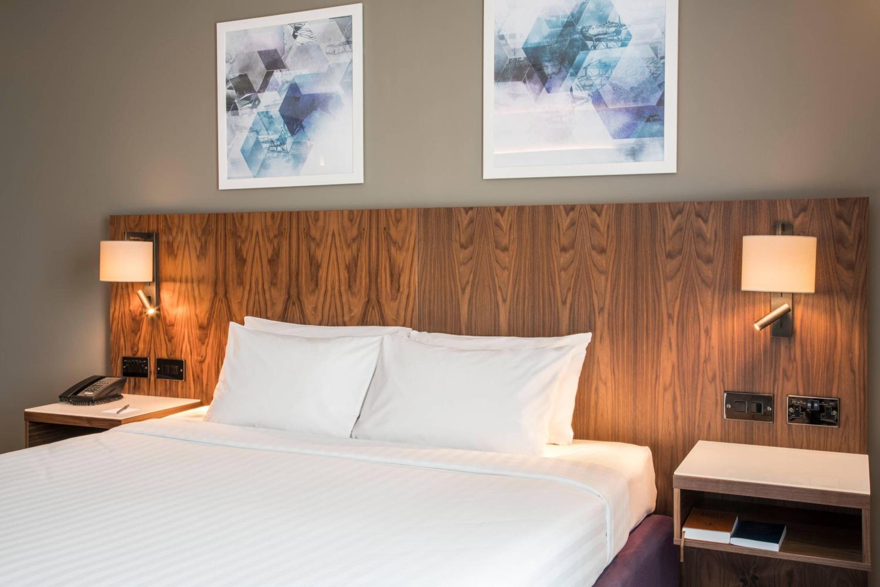Courtyard by Marriott London Gatwick Airport