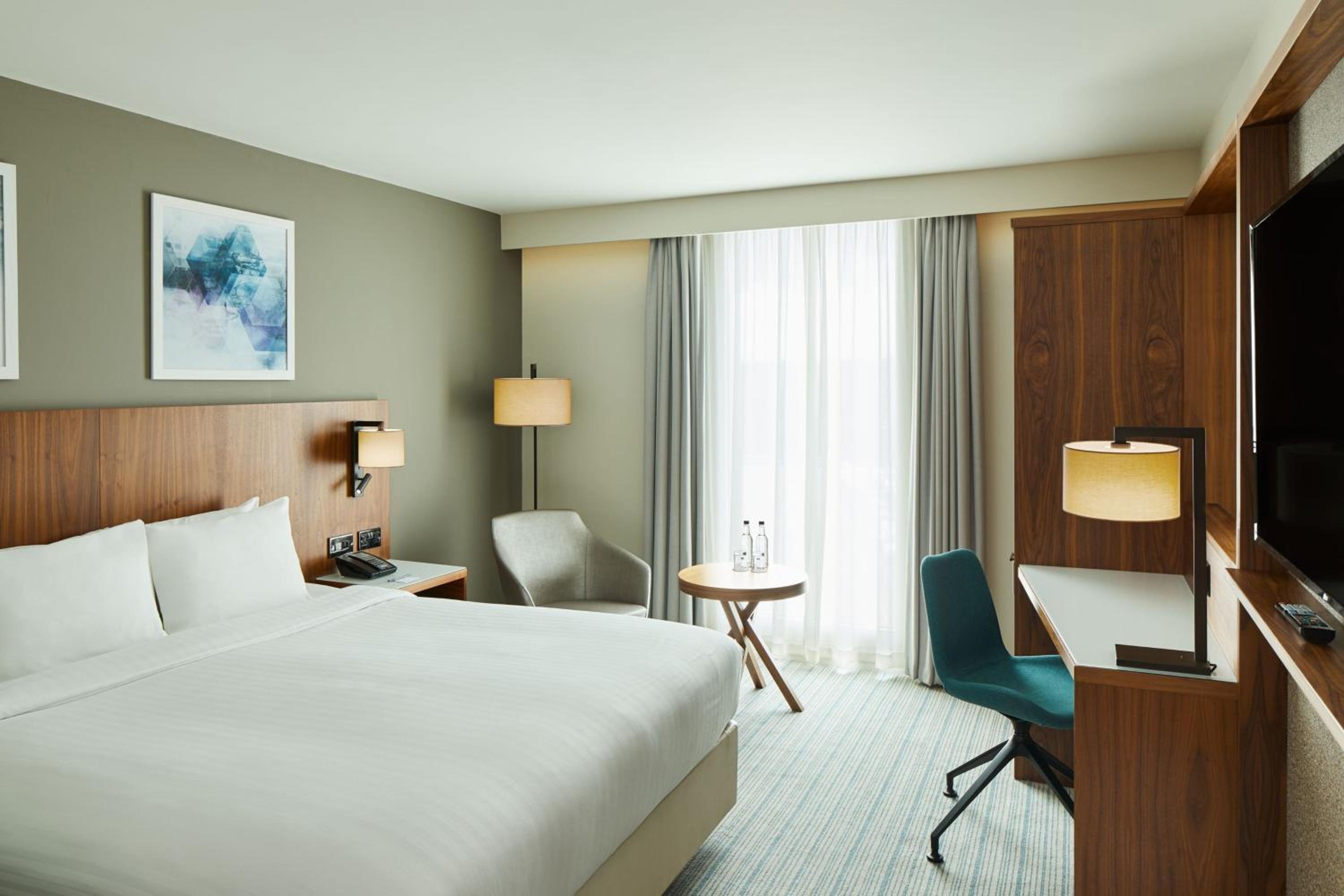 Horley Vacations - Courtyard by Marriott London Gatwick Airport - Property Image 11
