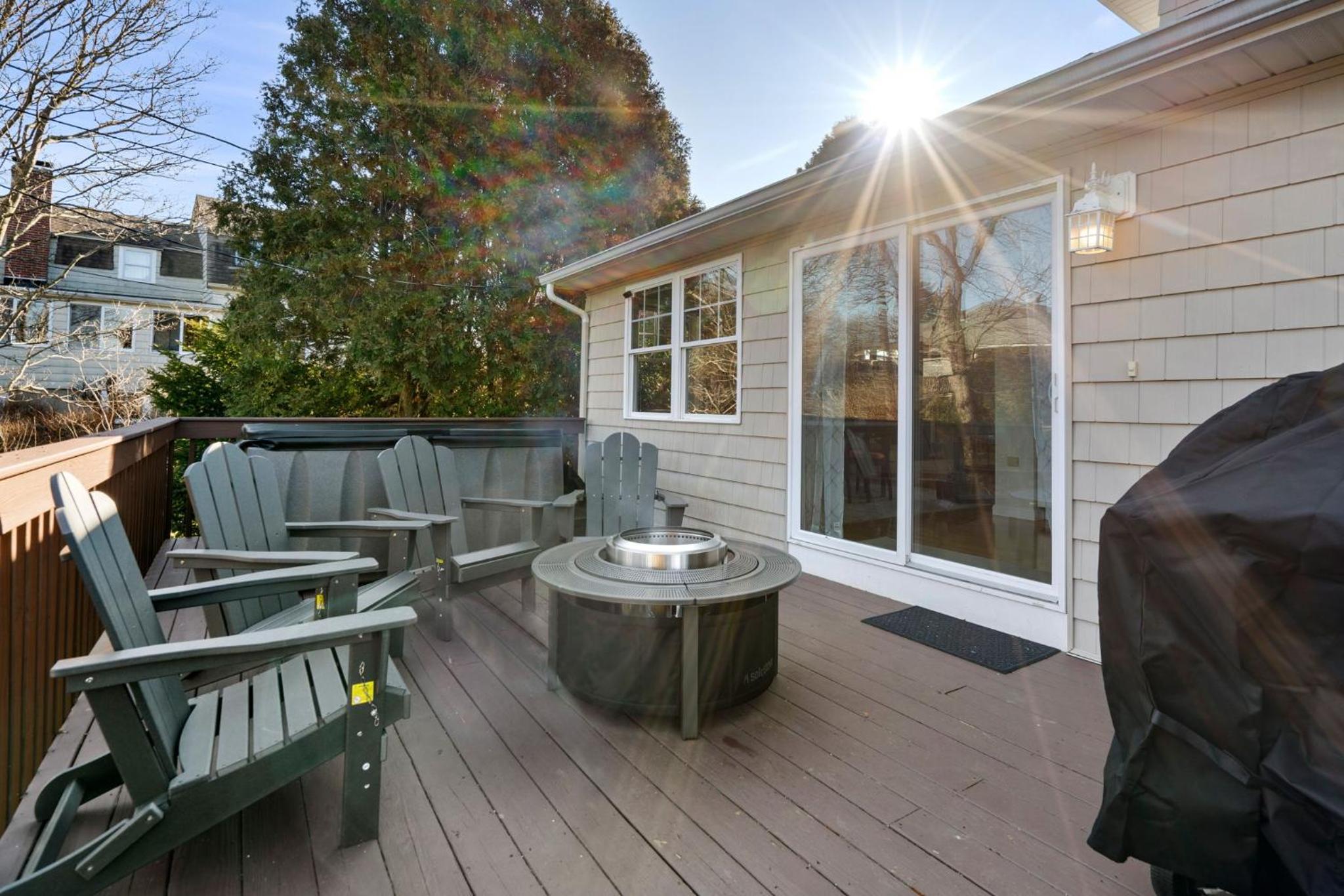Hot Tub, Electric Bikes, Solo Stove, Projector, Smores view 4