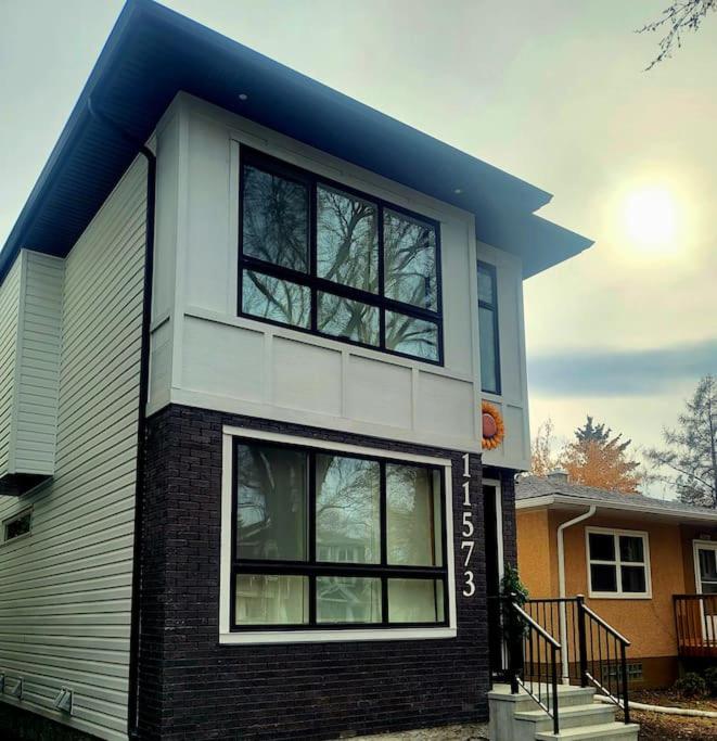 Welcome to Happy Place where Cozy Comfort Meets Exquisite Luxury