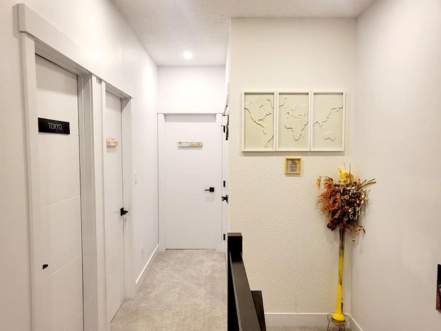 Welcome to Happy Place where Cozy Comfort Meets Exquisite Luxury
