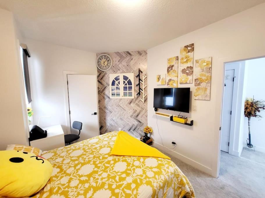 Welcome to Happy Place where Cozy Comfort Meets Exquisite Luxury
