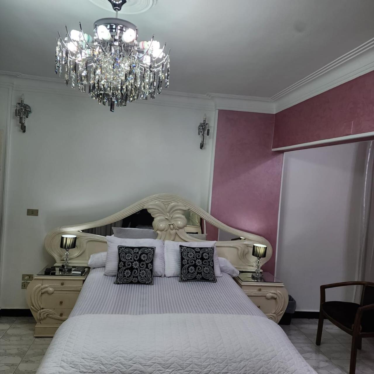 Comfortable Apartment in sheraton Heliopolis 5 minutes from Cairo Airport