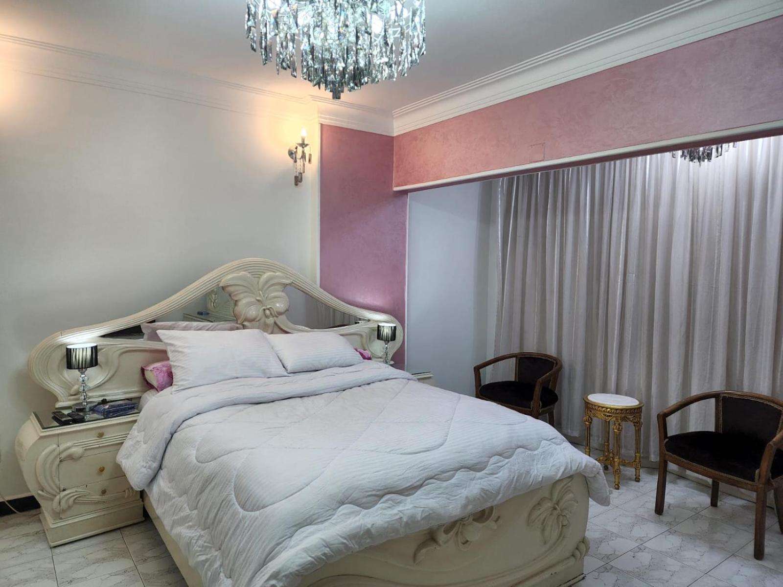 Comfortable Apartment in sheraton Heliopolis 5 minutes from Cairo Airport