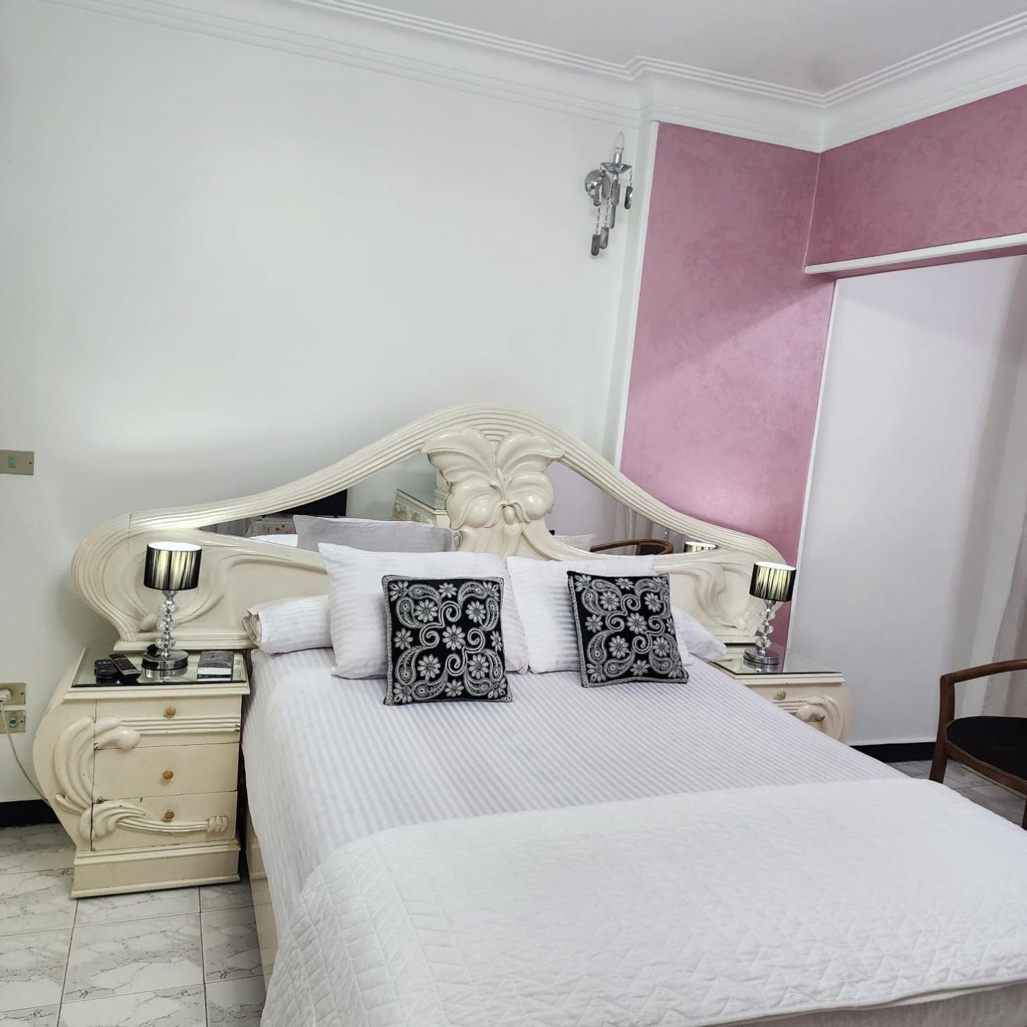 Comfortable Apartment in sheraton Heliopolis 5 minutes from Cairo Airport