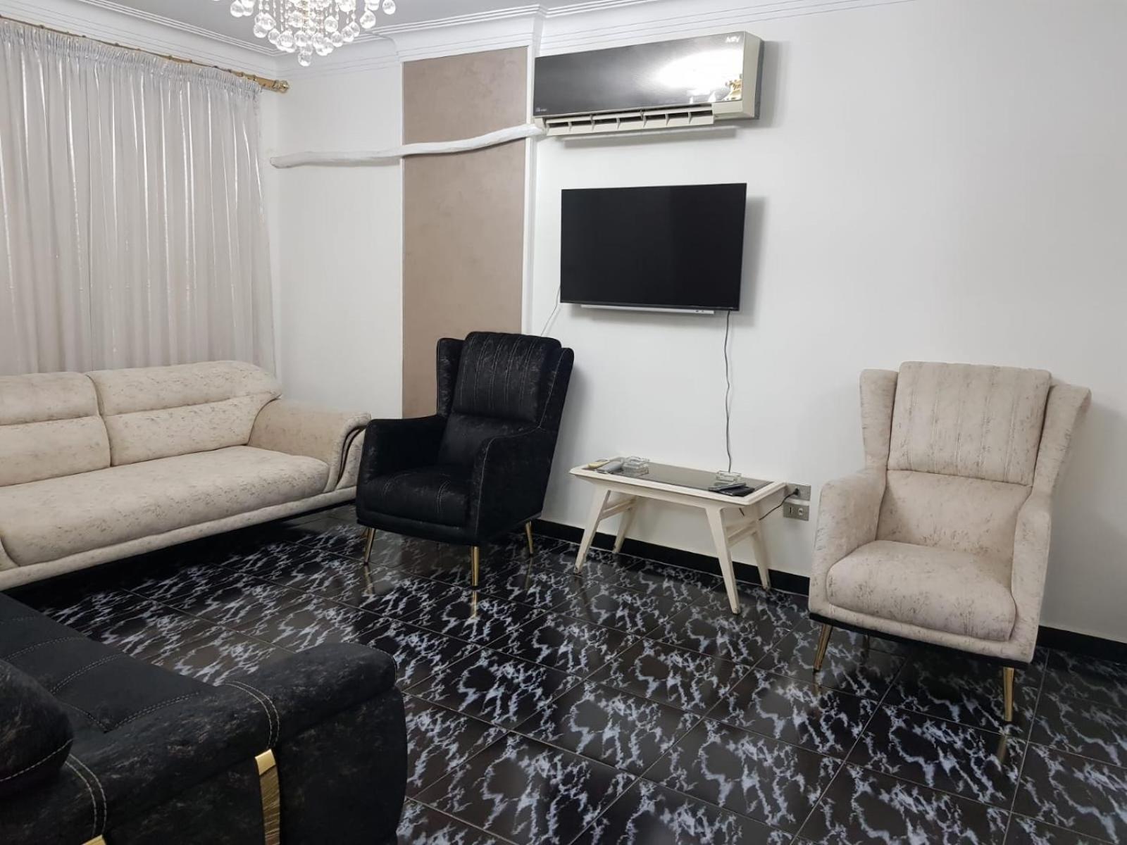 Comfortable Apartment in sheraton Heliopolis 5 minutes from Cairo Airport