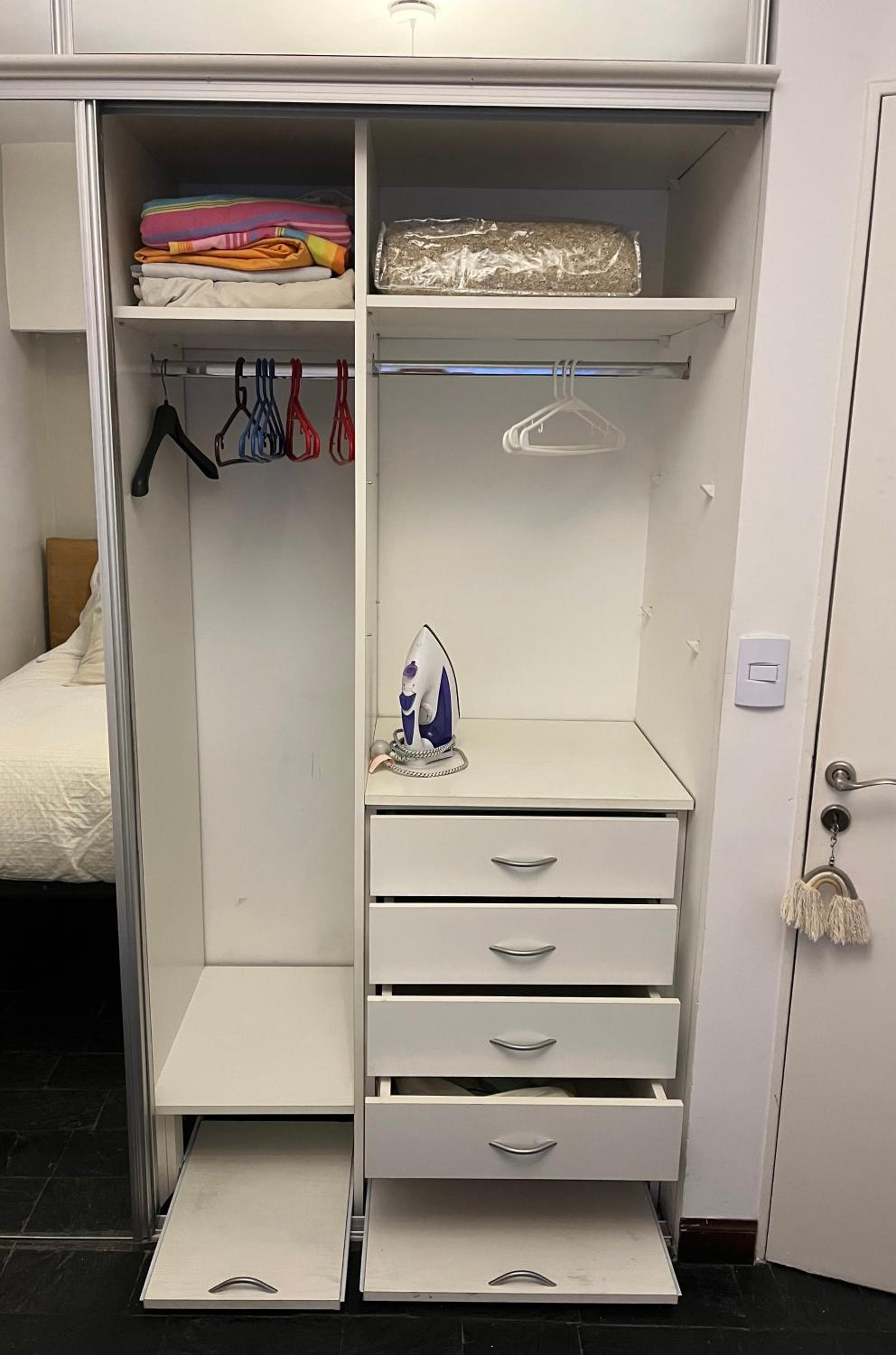 Habitación y baño privado para mujeres en Recoleta