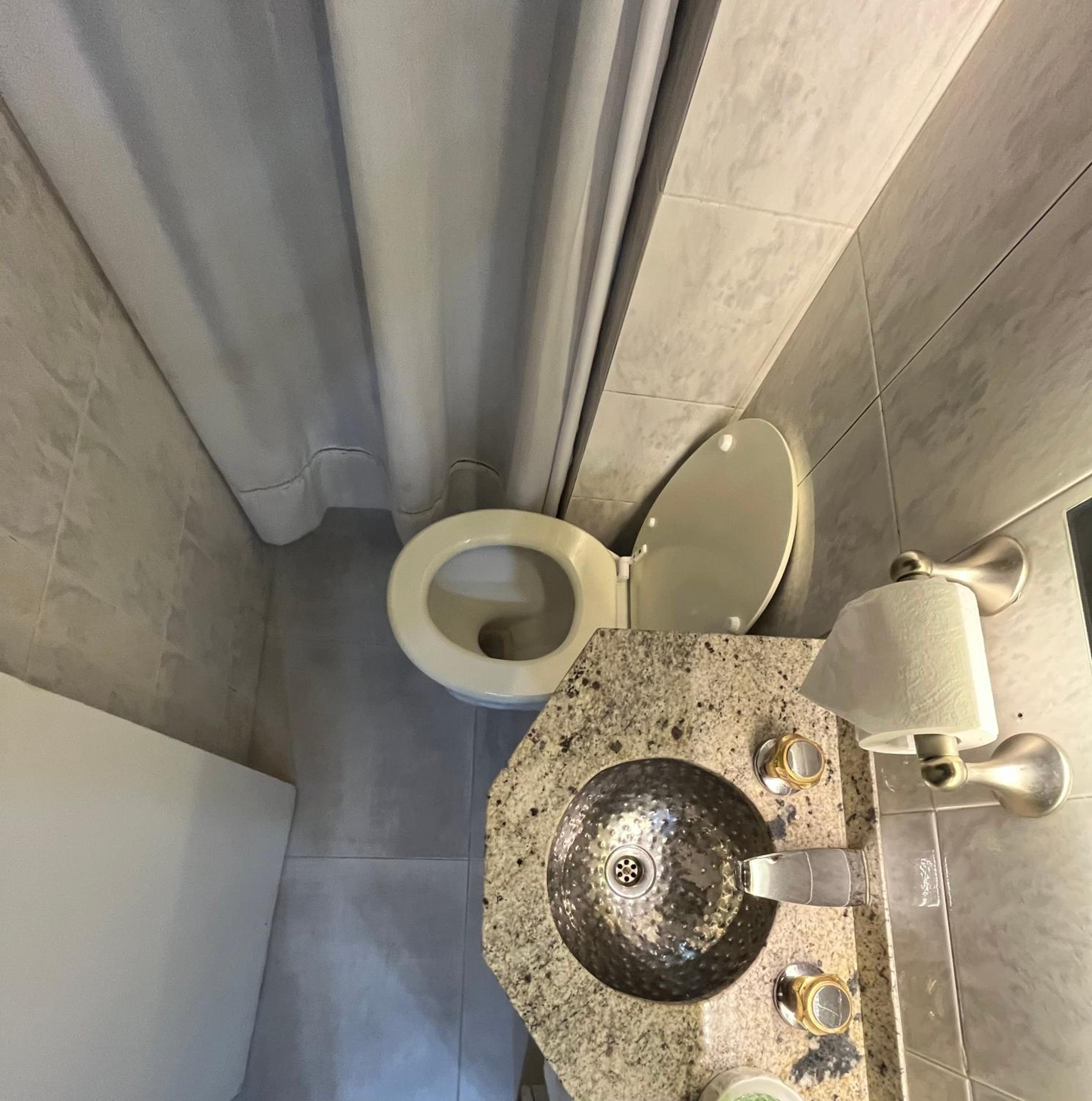 Habitación y baño privado para mujeres en Recoleta