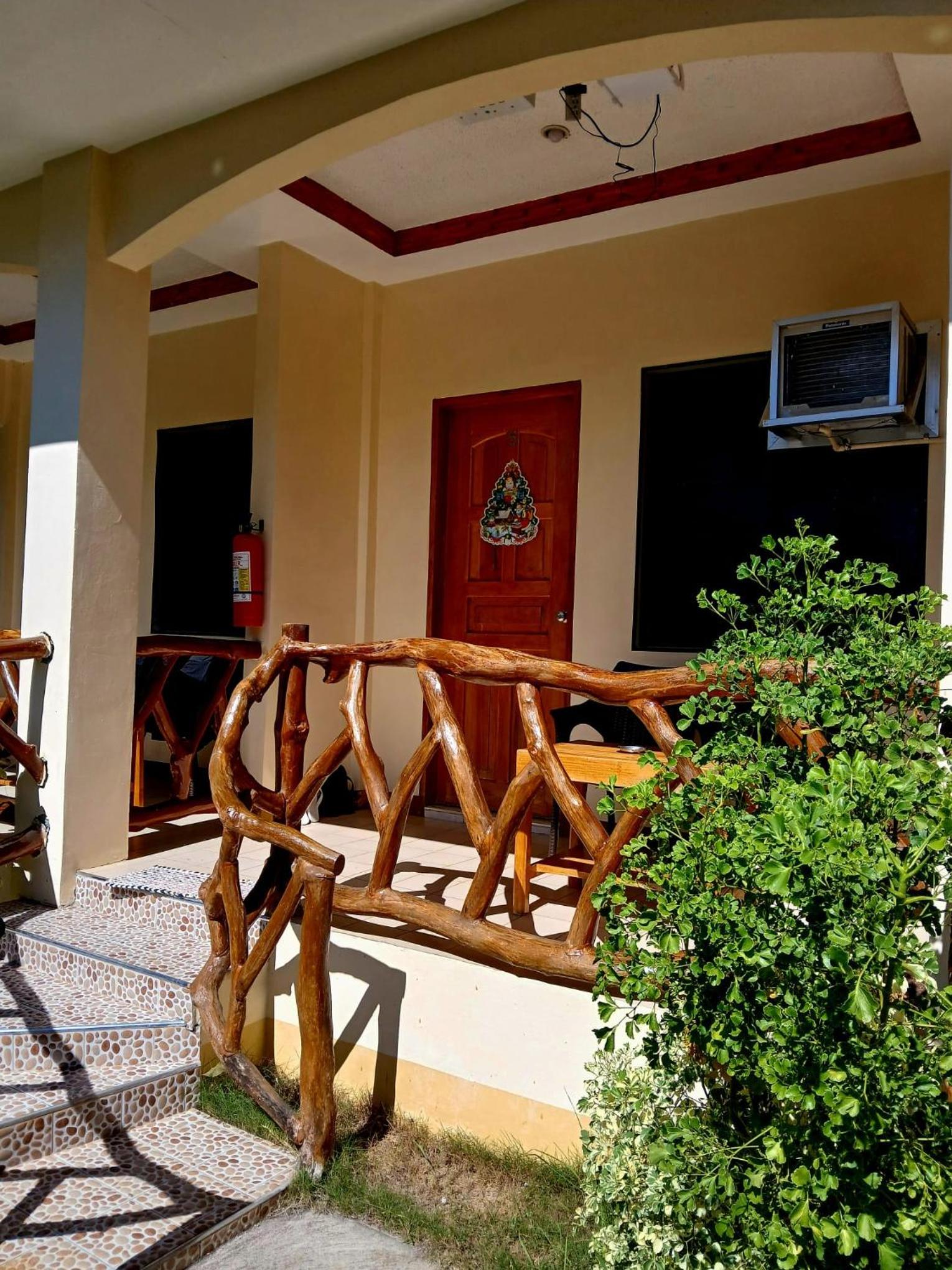 Hanna's Place Rooms for Rent Solangon San Juan Siquijor view 4