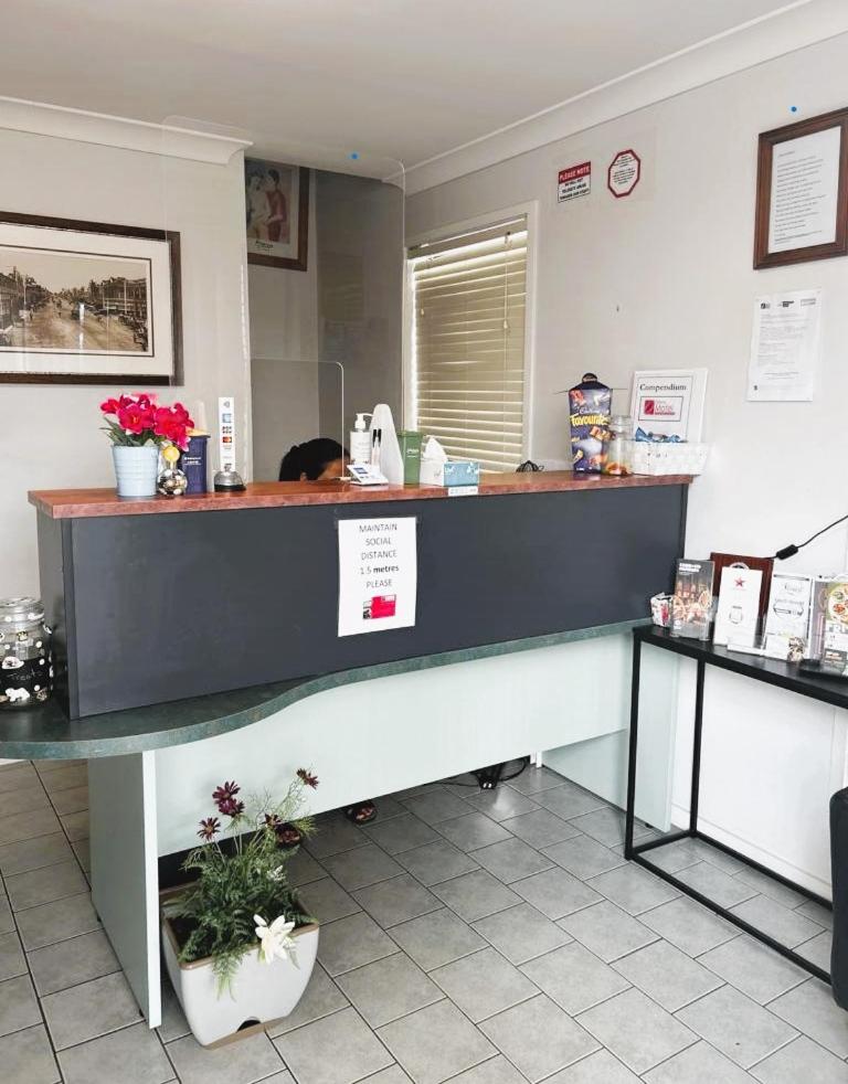 Downs Motel