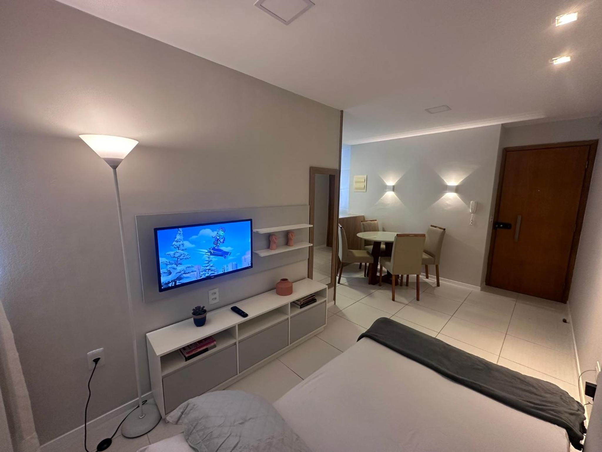 Flat - Boa Viagem para até 5 pessoas, andar ALTO vista Mar, Piscina, Wifi 500Mbps,