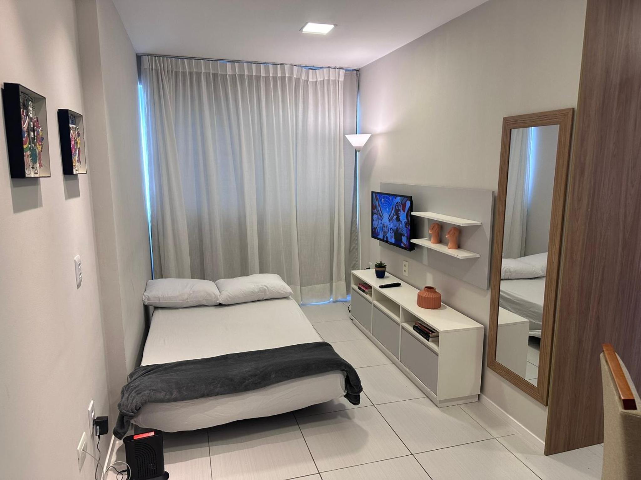 Flat - Boa Viagem para até 5 pessoas, andar ALTO vista Mar, Piscina, Wifi 500Mbps,