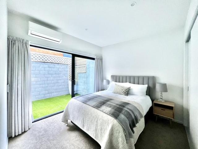 Fantastic 4 BDR home, AC, WIFI, Coffee Machine