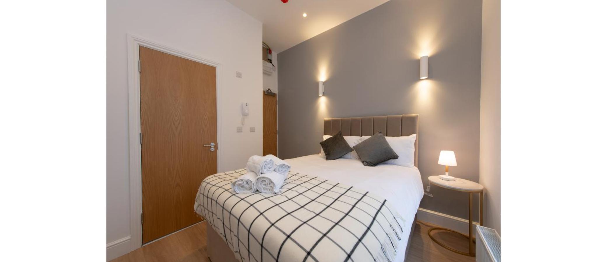 In Style Studio Apartment Close to Everything — London