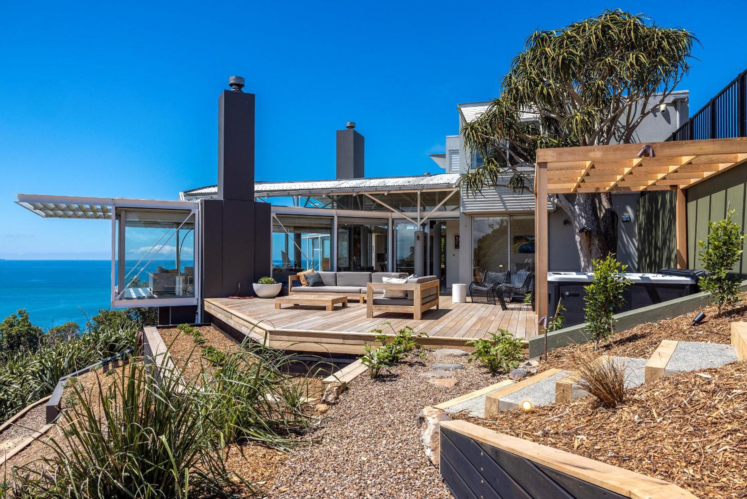 Nikau Estate, Oneroa - Be My Guest