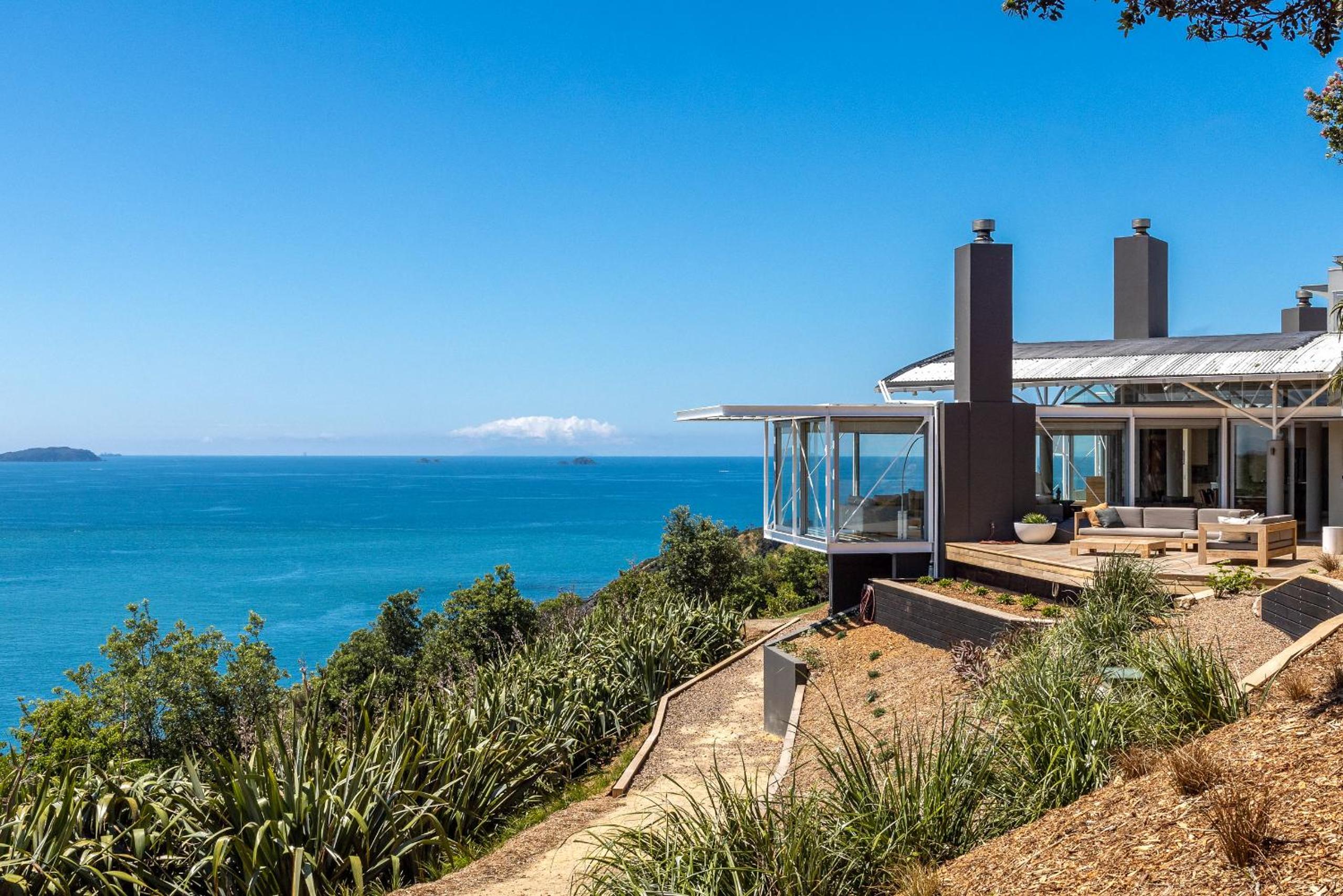 Nikau Estate, Oneroa - Be My Guest