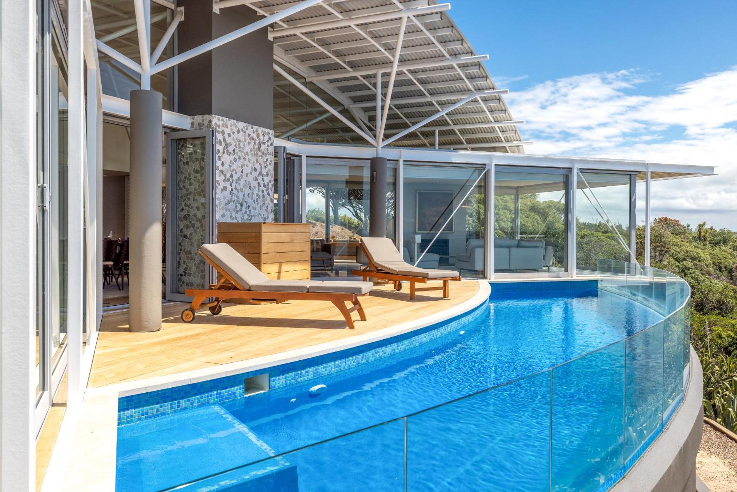 Nikau Estate, Oneroa - Be My Guest