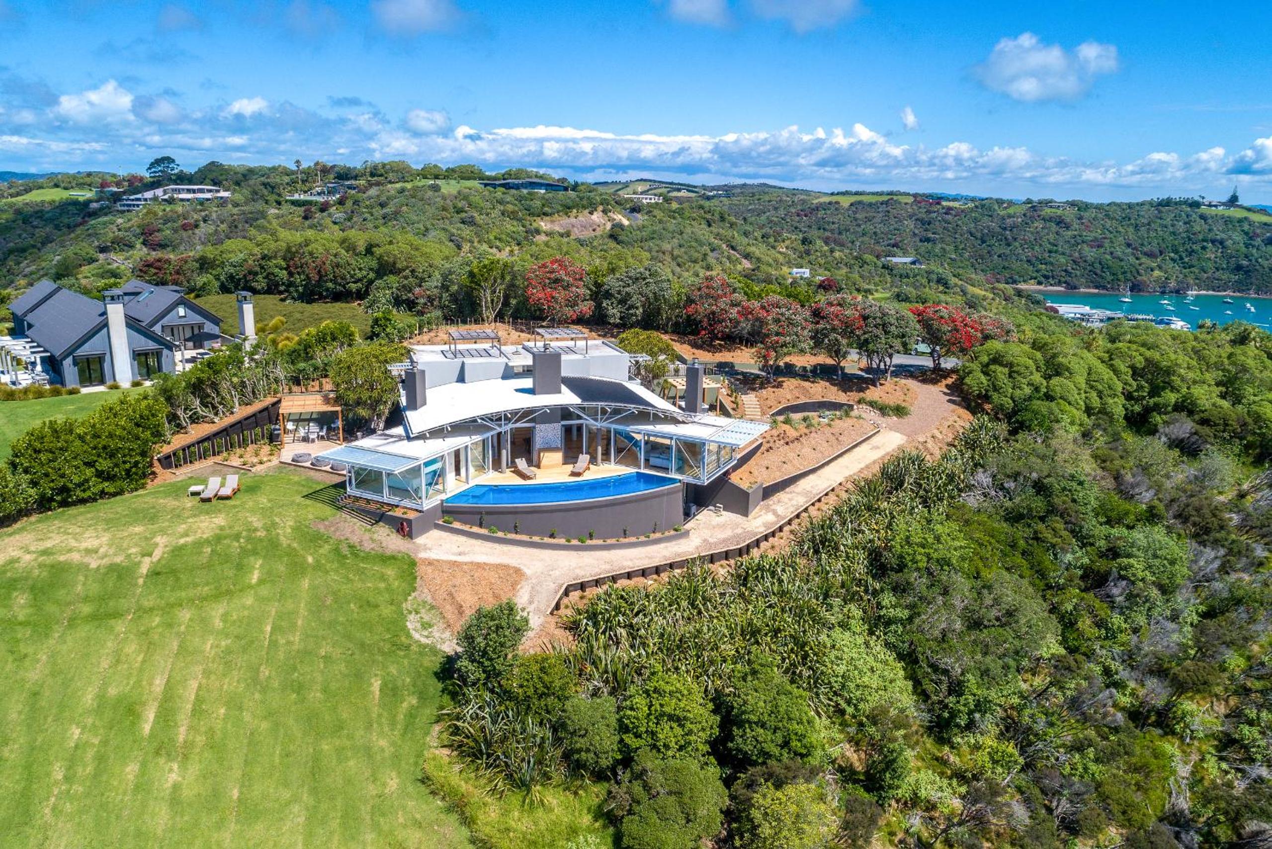 Nikau Estate, Oneroa - Be My Guest
