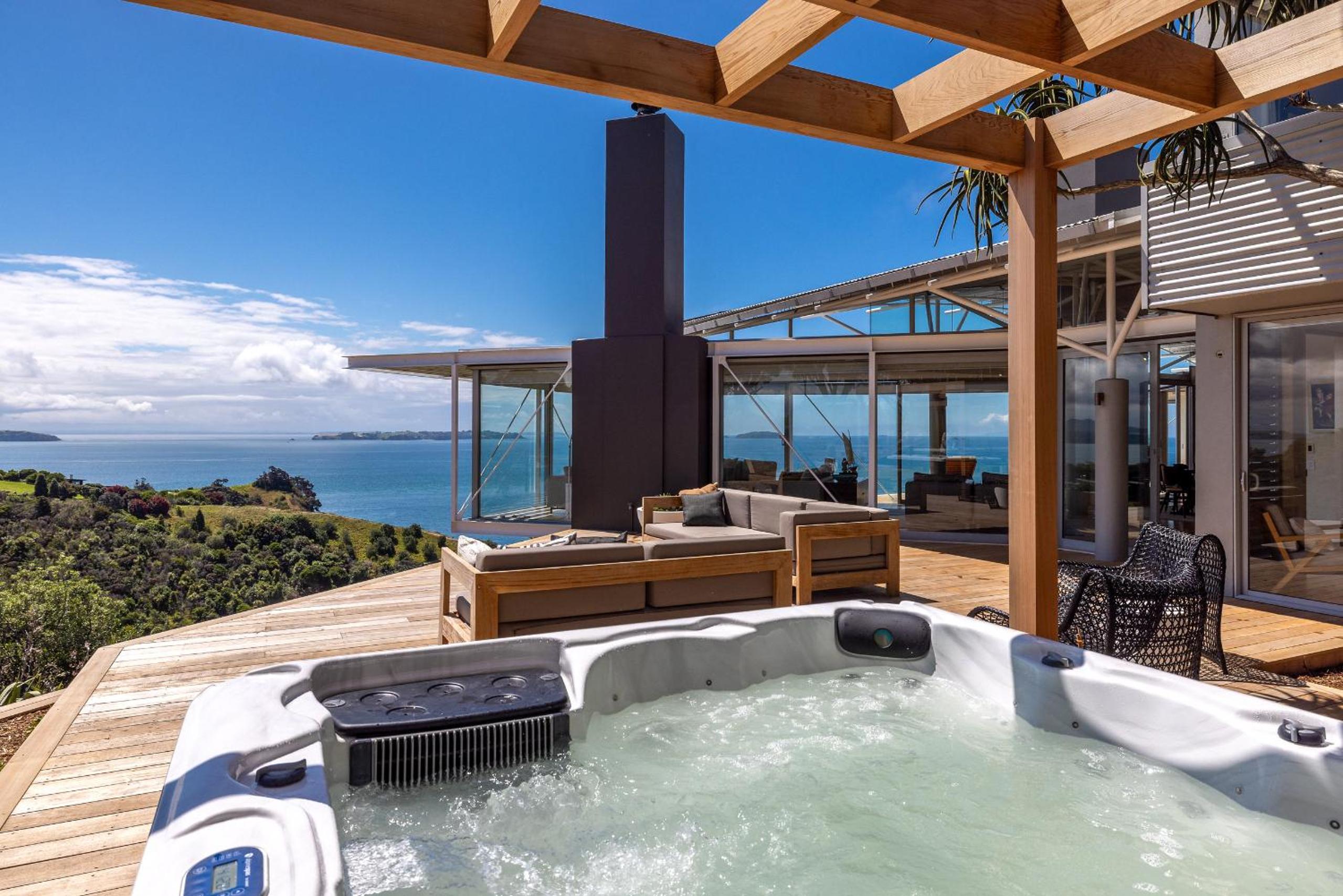 Nikau Estate, Oneroa - Be My Guest