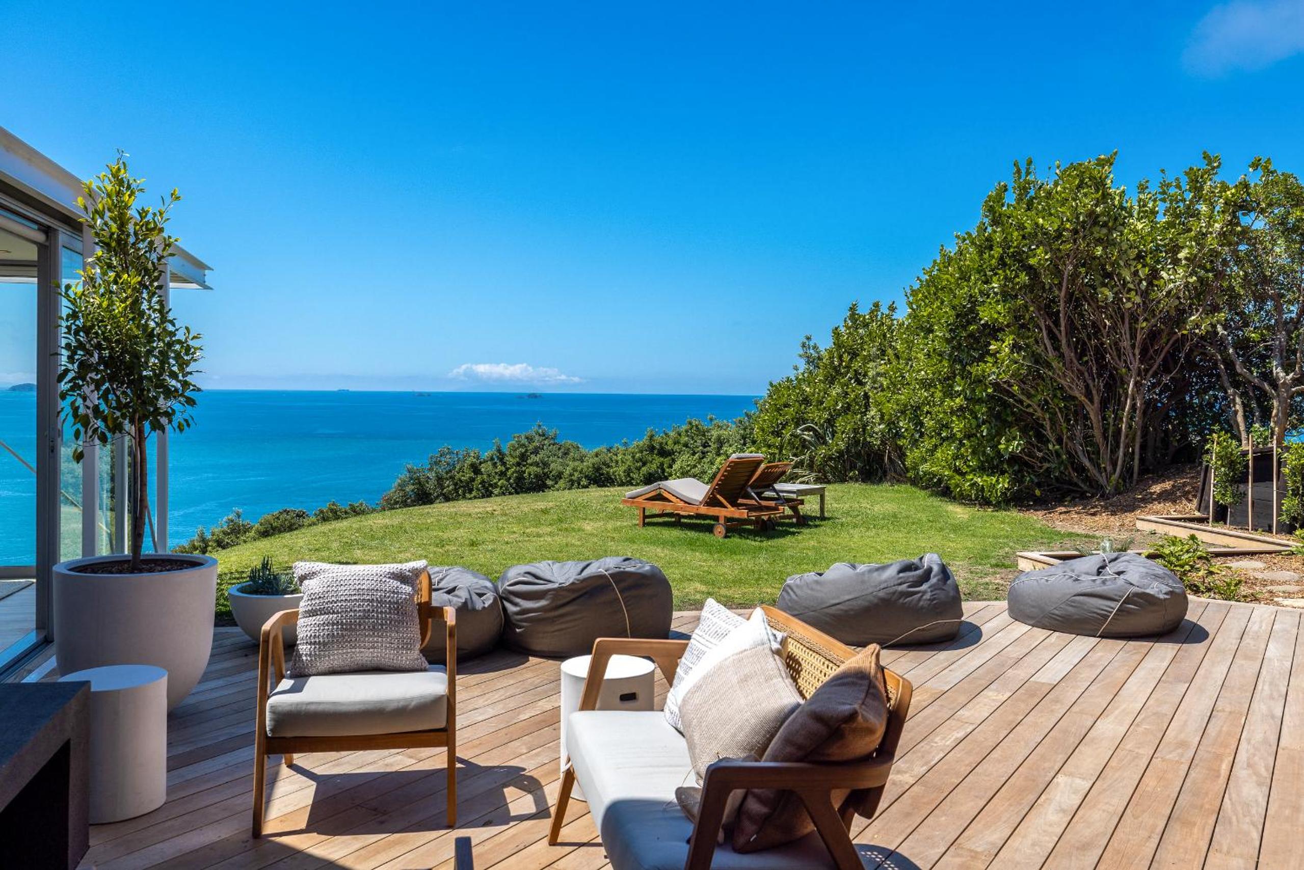 Nikau Estate, Oneroa - Be My Guest
