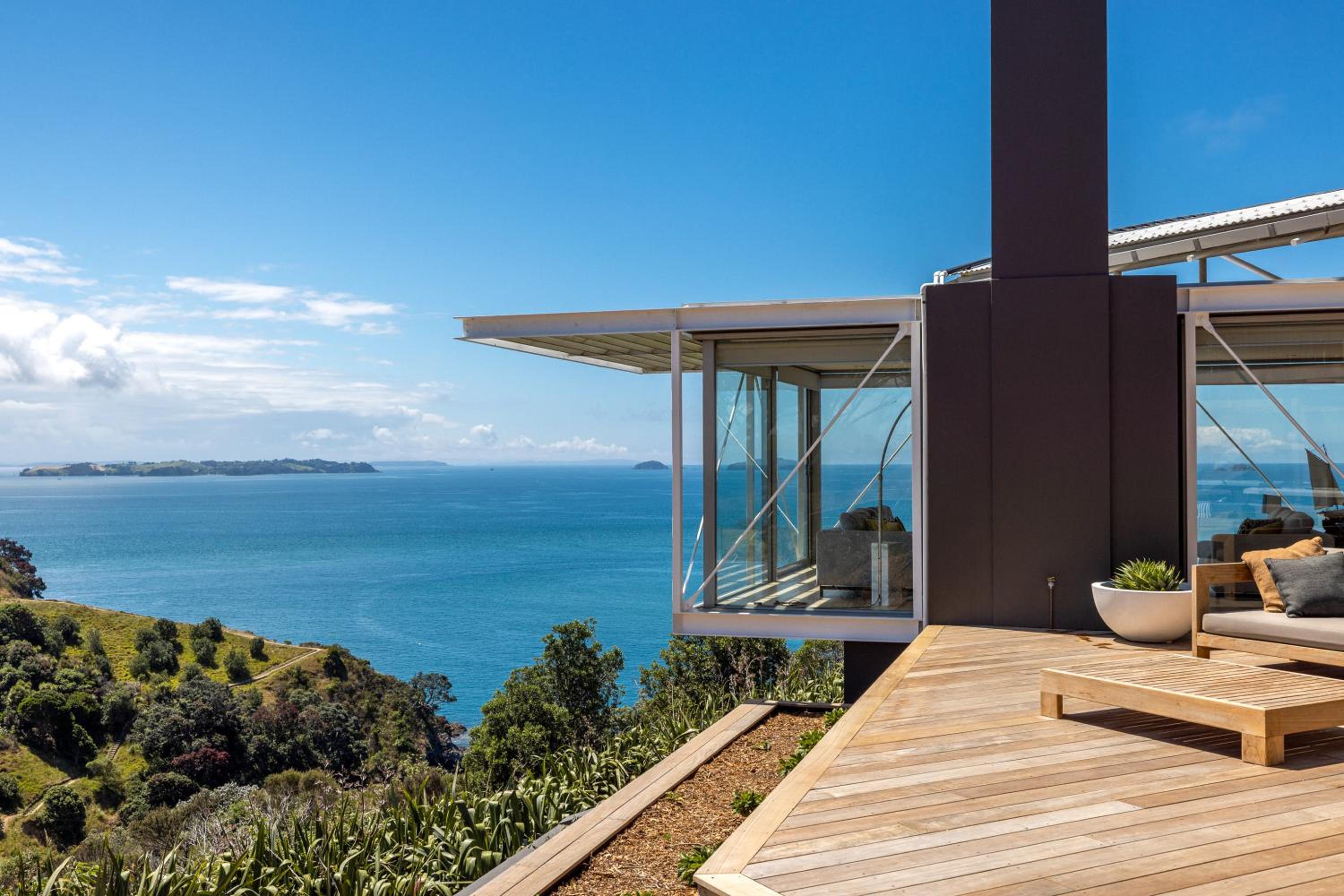 Nikau Estate, Oneroa - Be My Guest