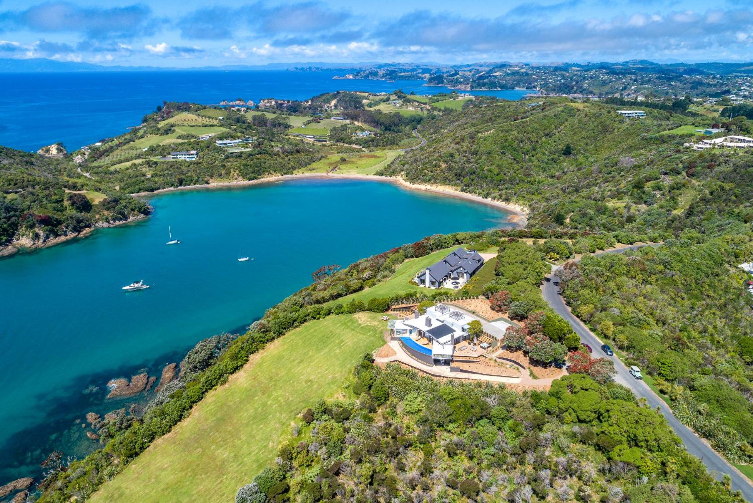 Nikau Estate, Oneroa - Be My Guest