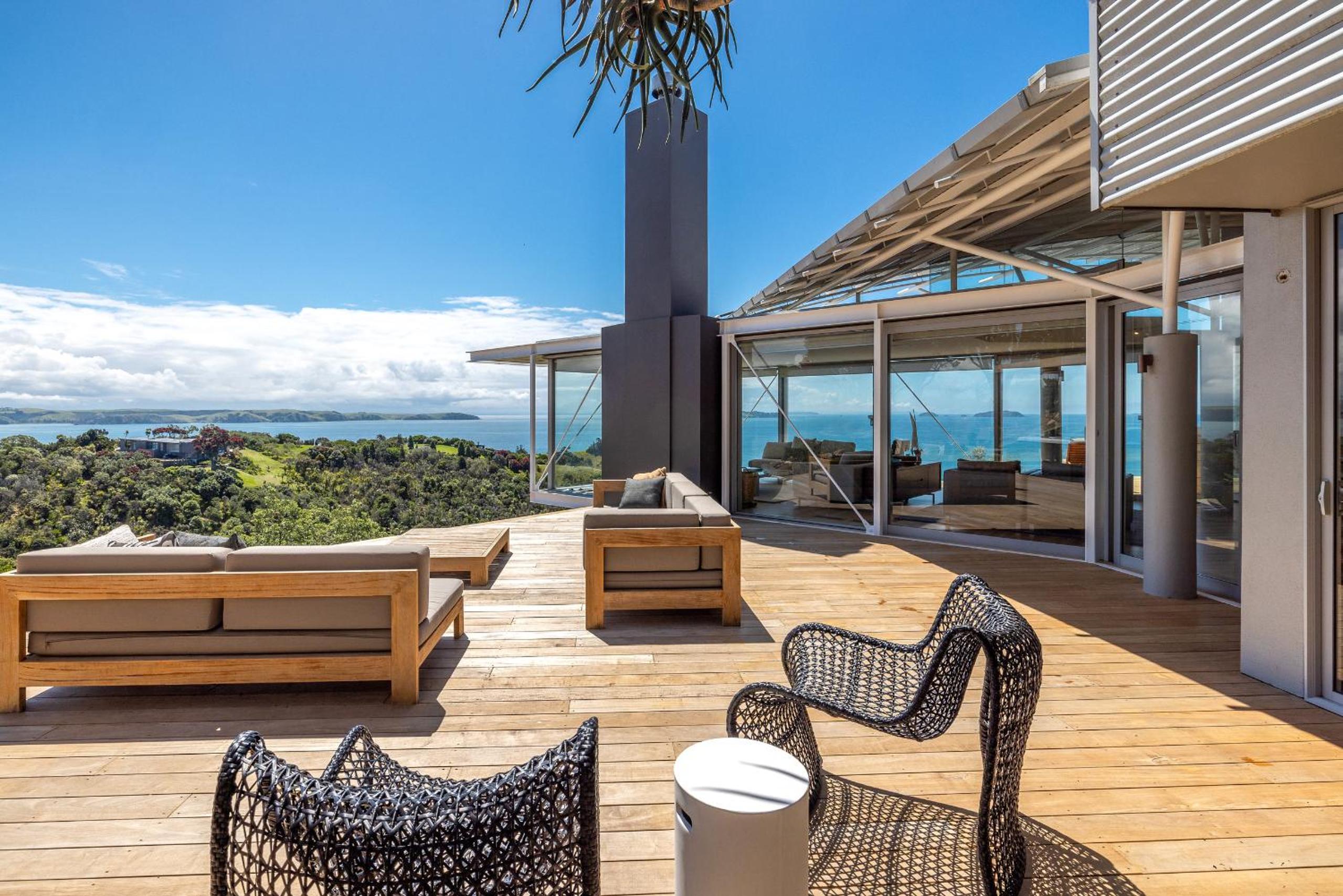 Nikau Estate, Oneroa - Be My Guest